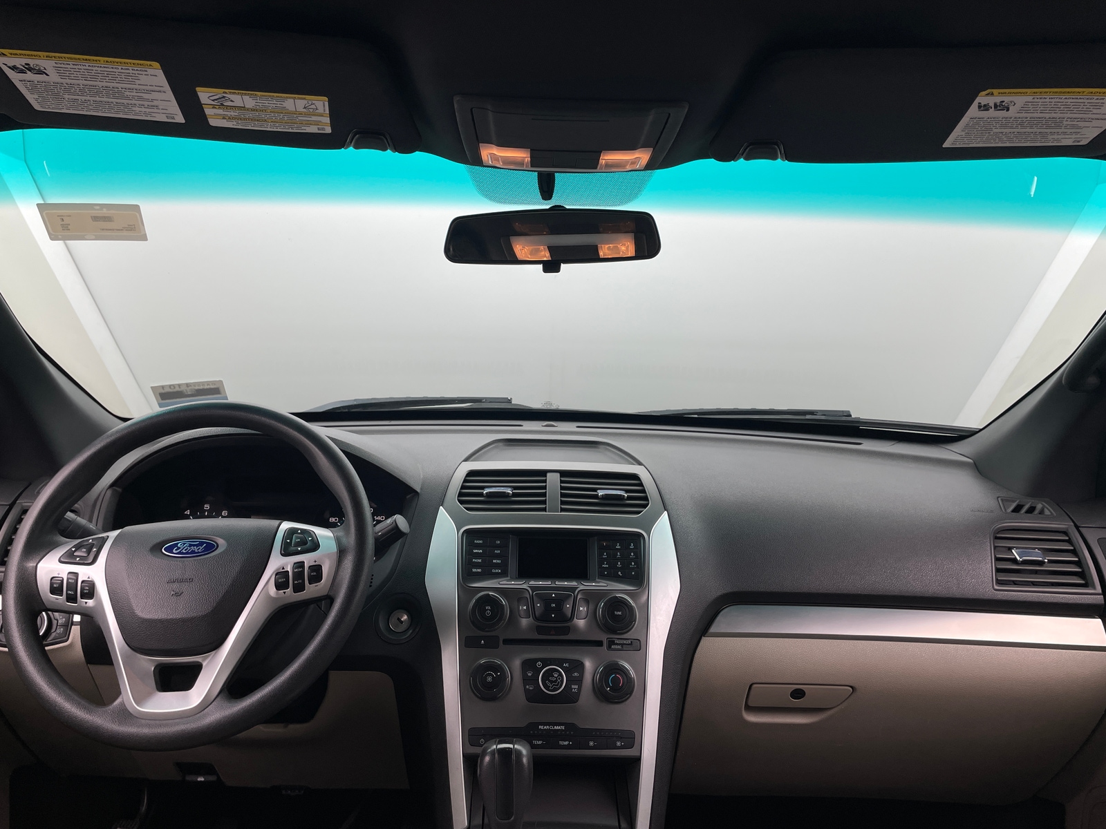 Thumbnail: 2015 Ford Explorer - 3