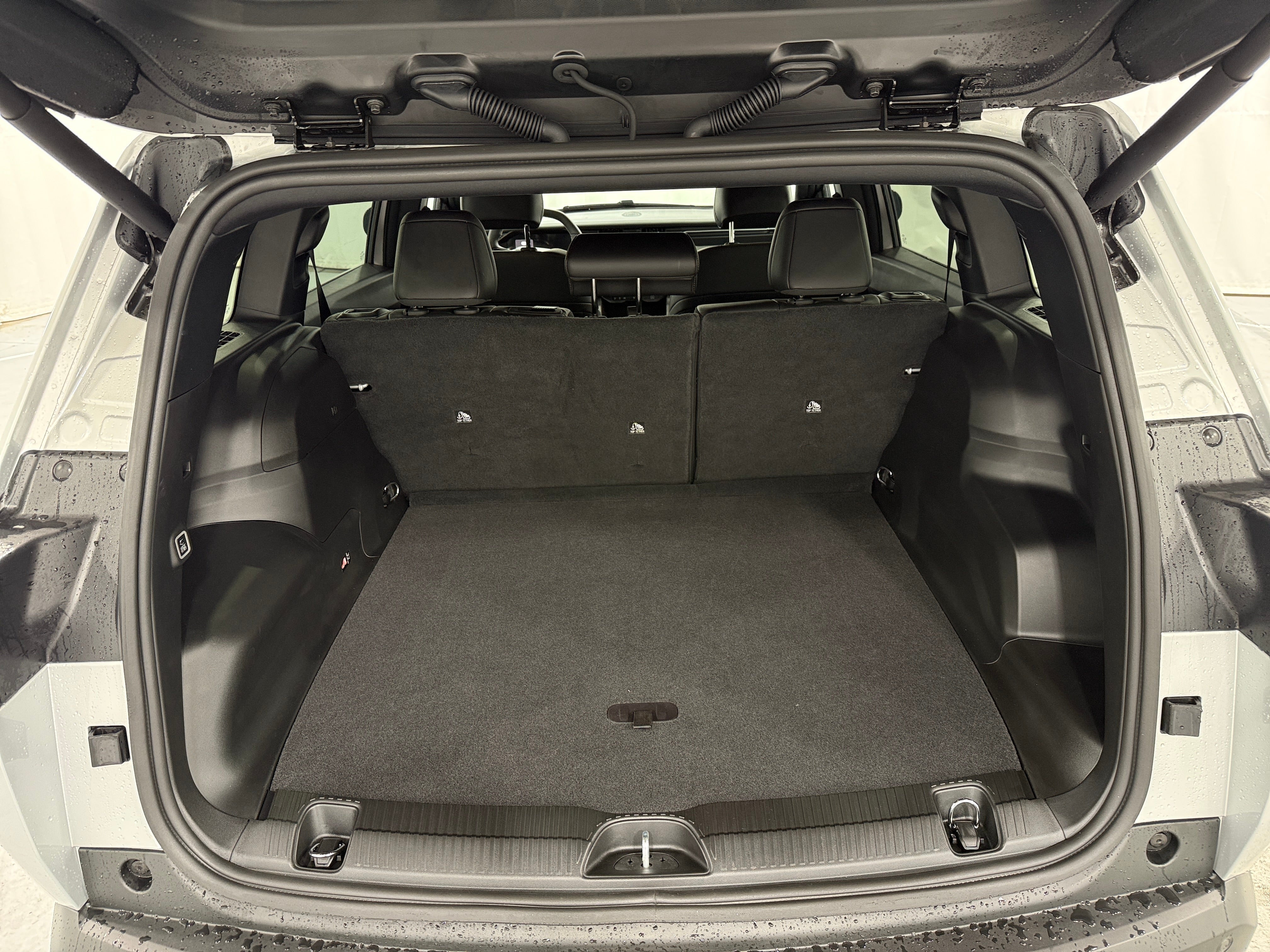 2026 Jeep Cherokee Limited HEV 4X4's photo