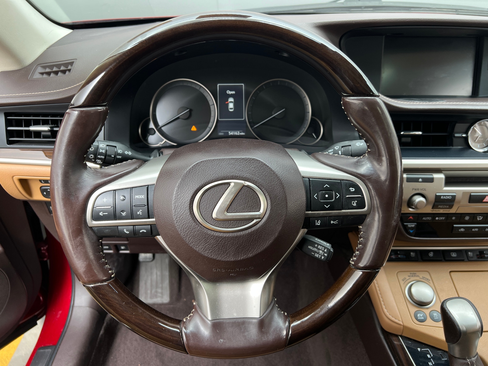 Thumbnail: 2017 Lexus ES - 4