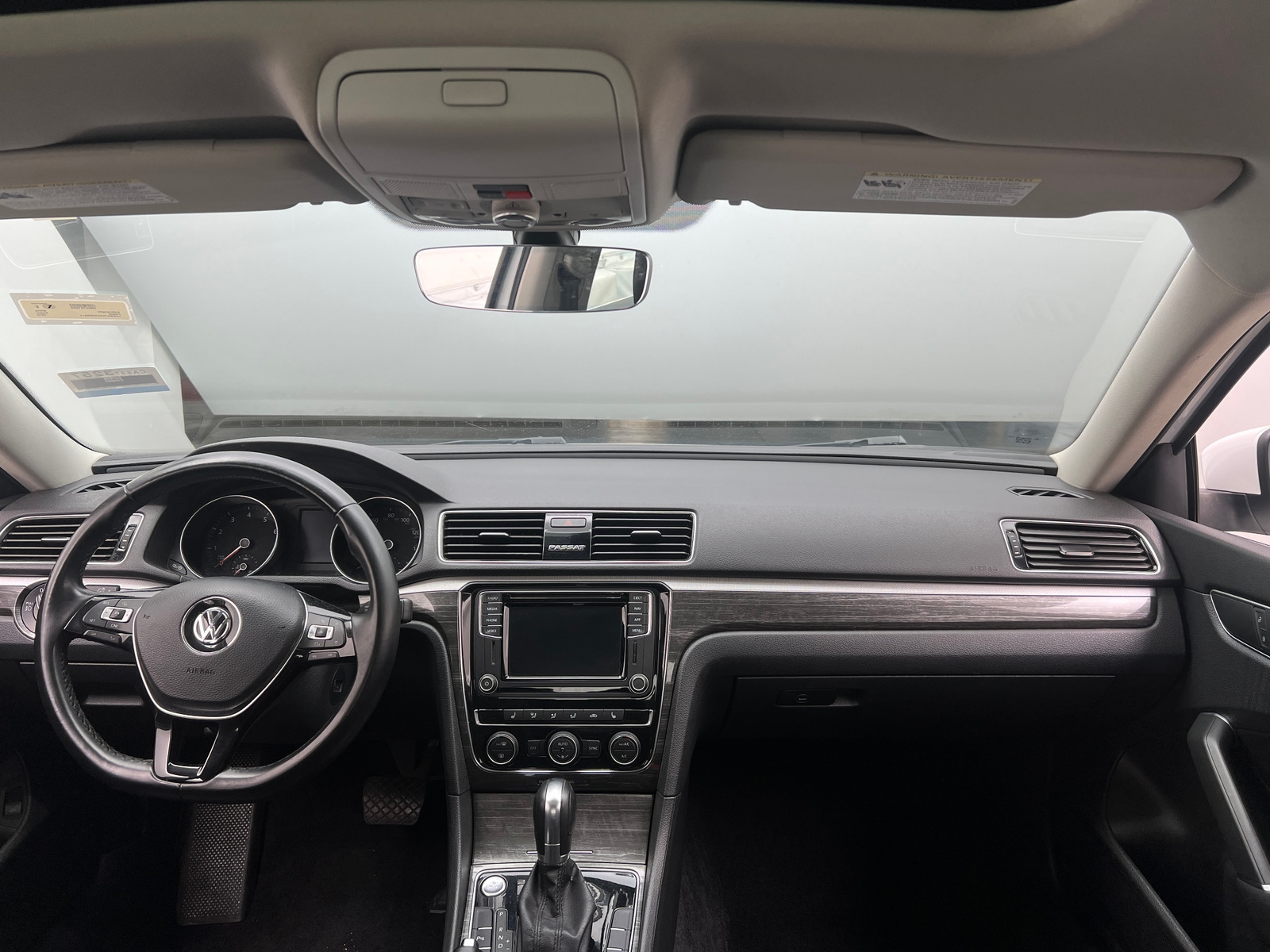 Thumbnail: 2018 Volkswagen Passat - 2