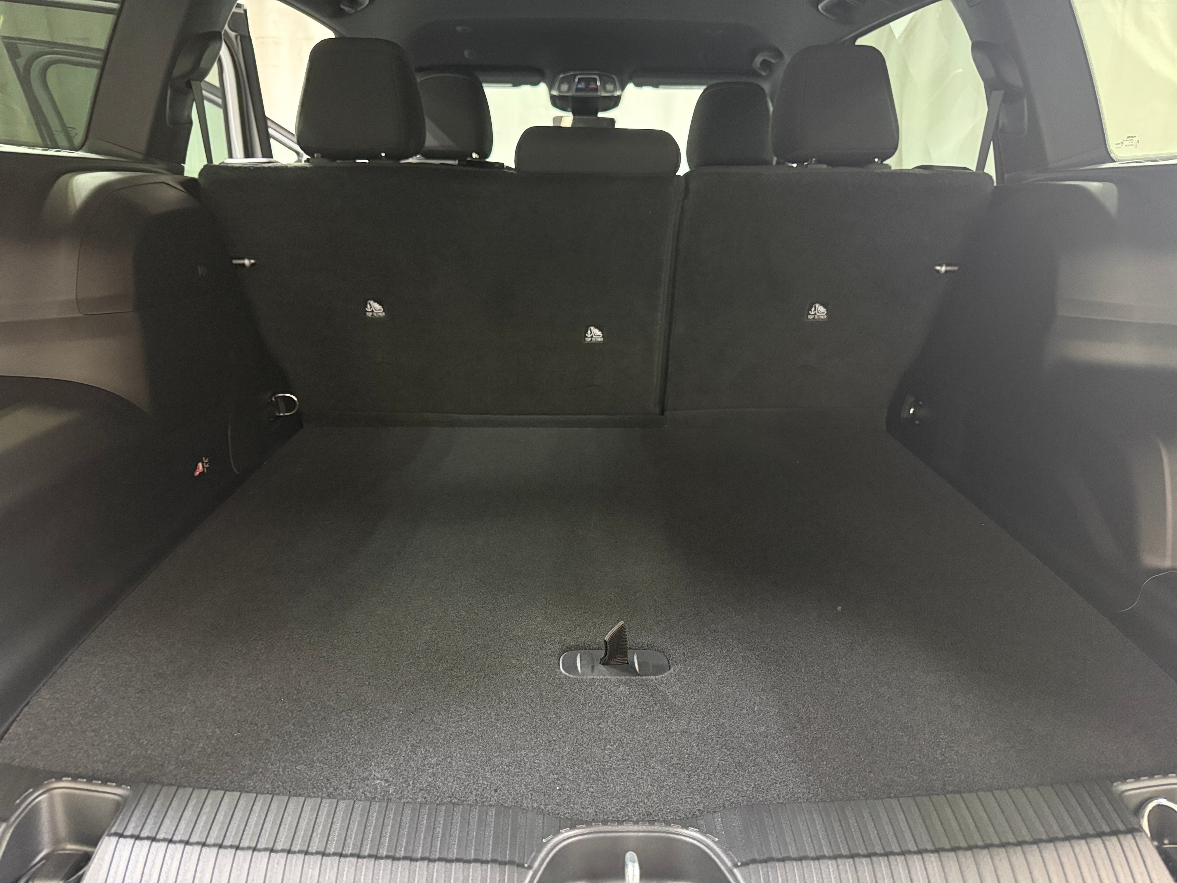 2026 Jeep Cherokee Laredo HEV 4X4's photo