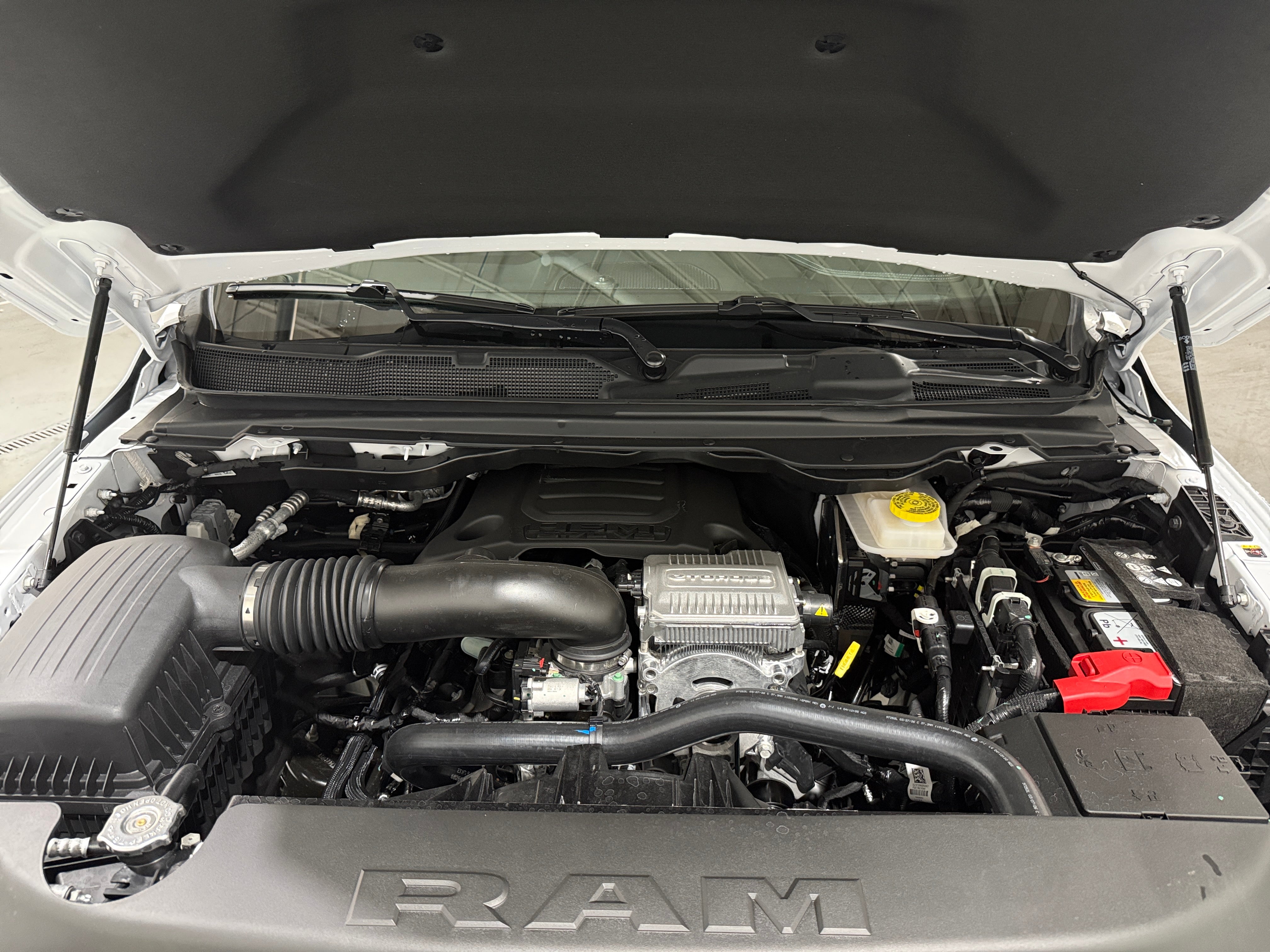 2026 RAM 1500 Laramie 4x4 Crew Cab 5'7's photo