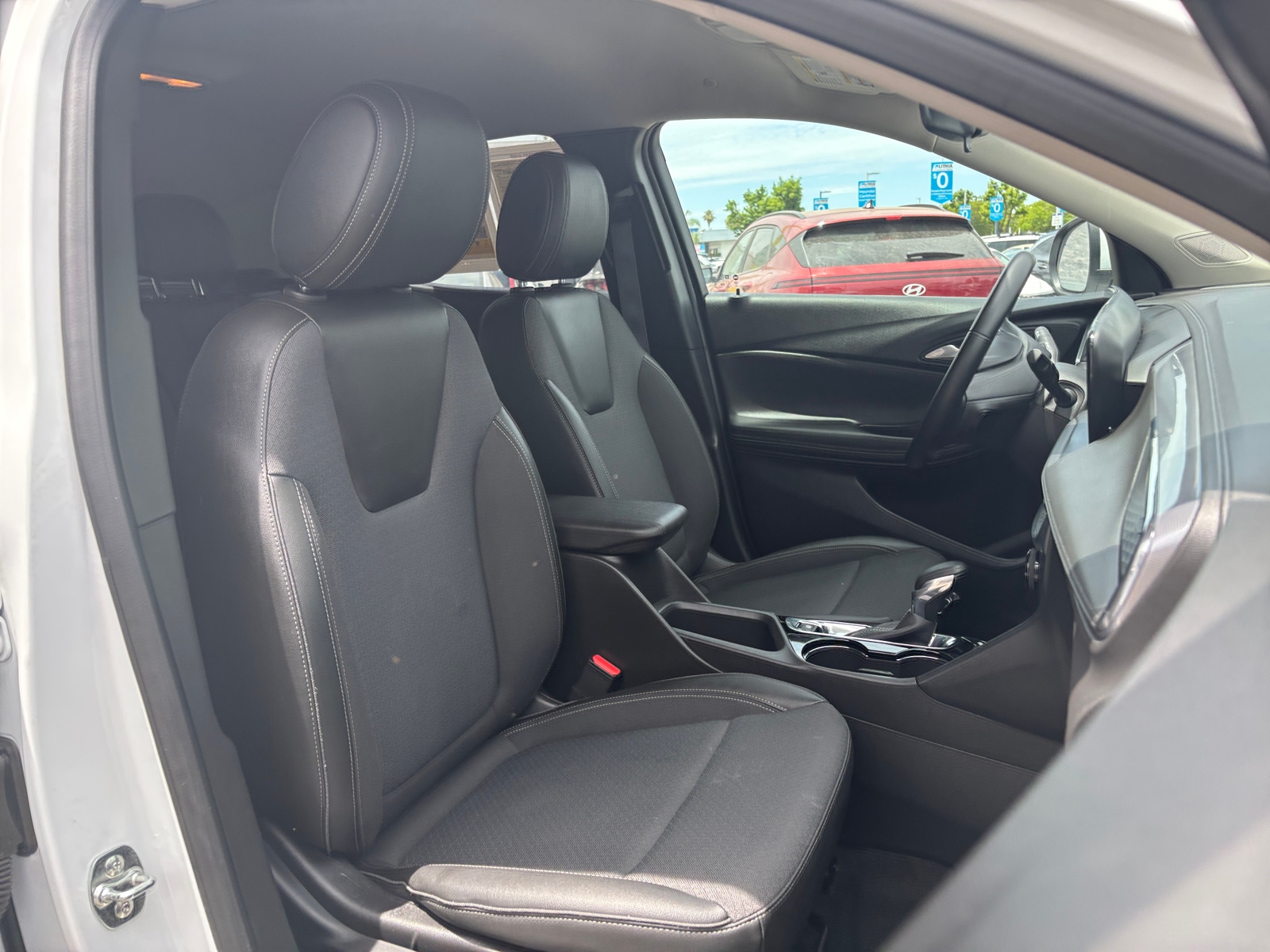 Thumbnail: 2025 Buick Encore GX - 2