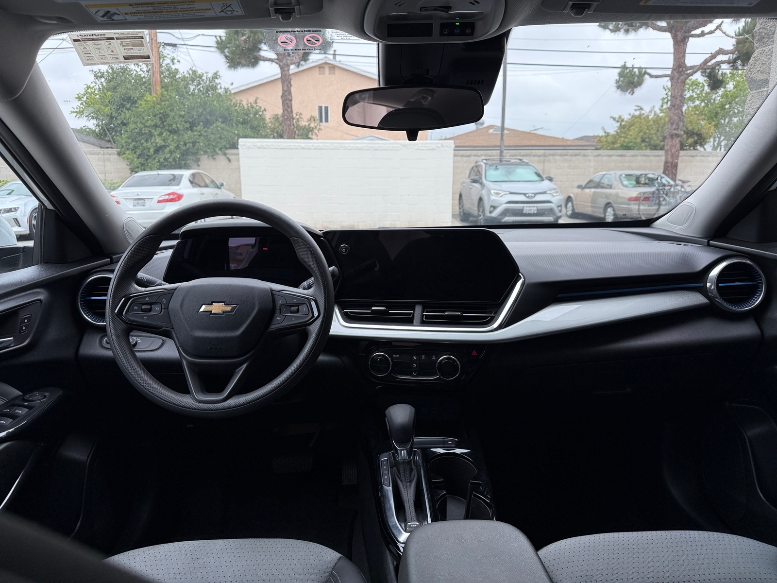 Thumbnail: 2025 Chevrolet Trax - 3