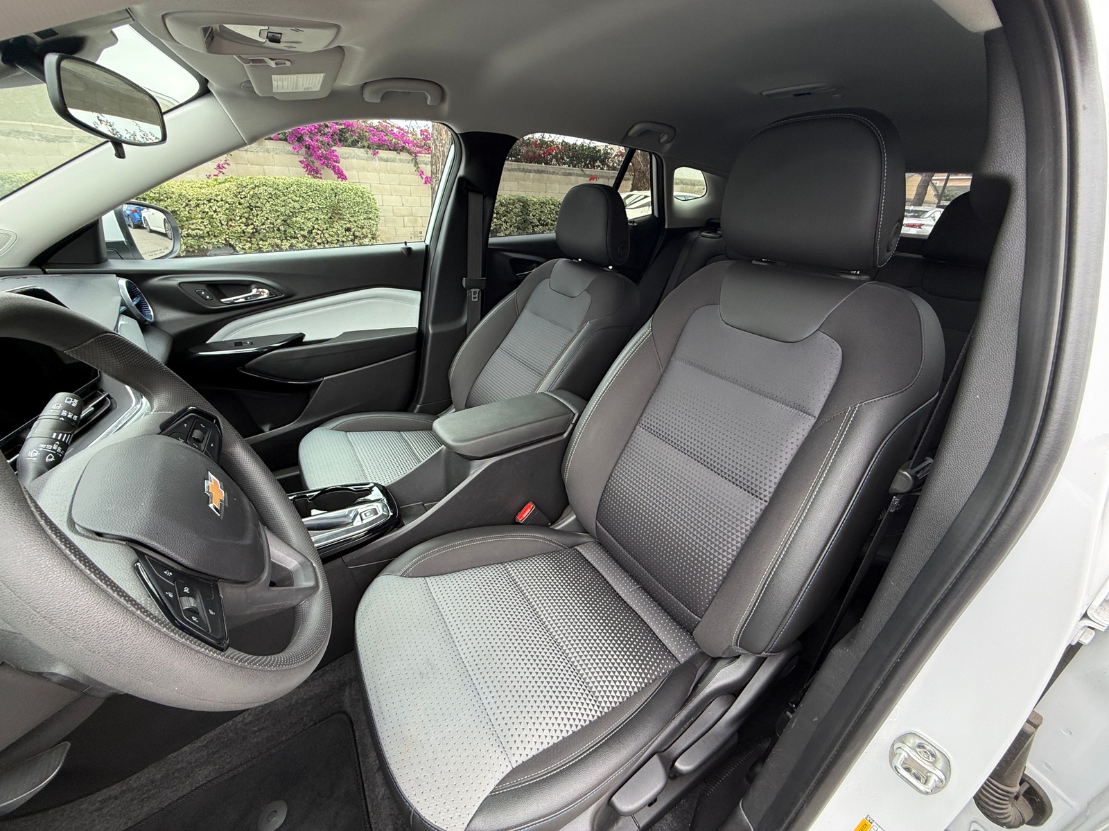 Thumbnail: 2025 Chevrolet Trax - 2