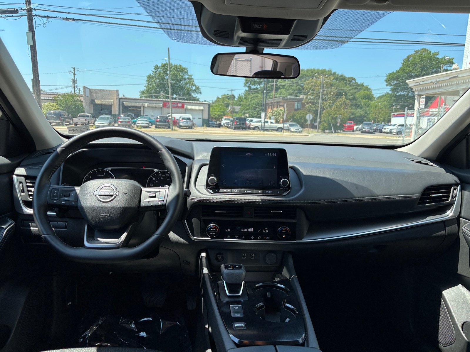 Thumbnail: 2025 Nissan Rogue - 3