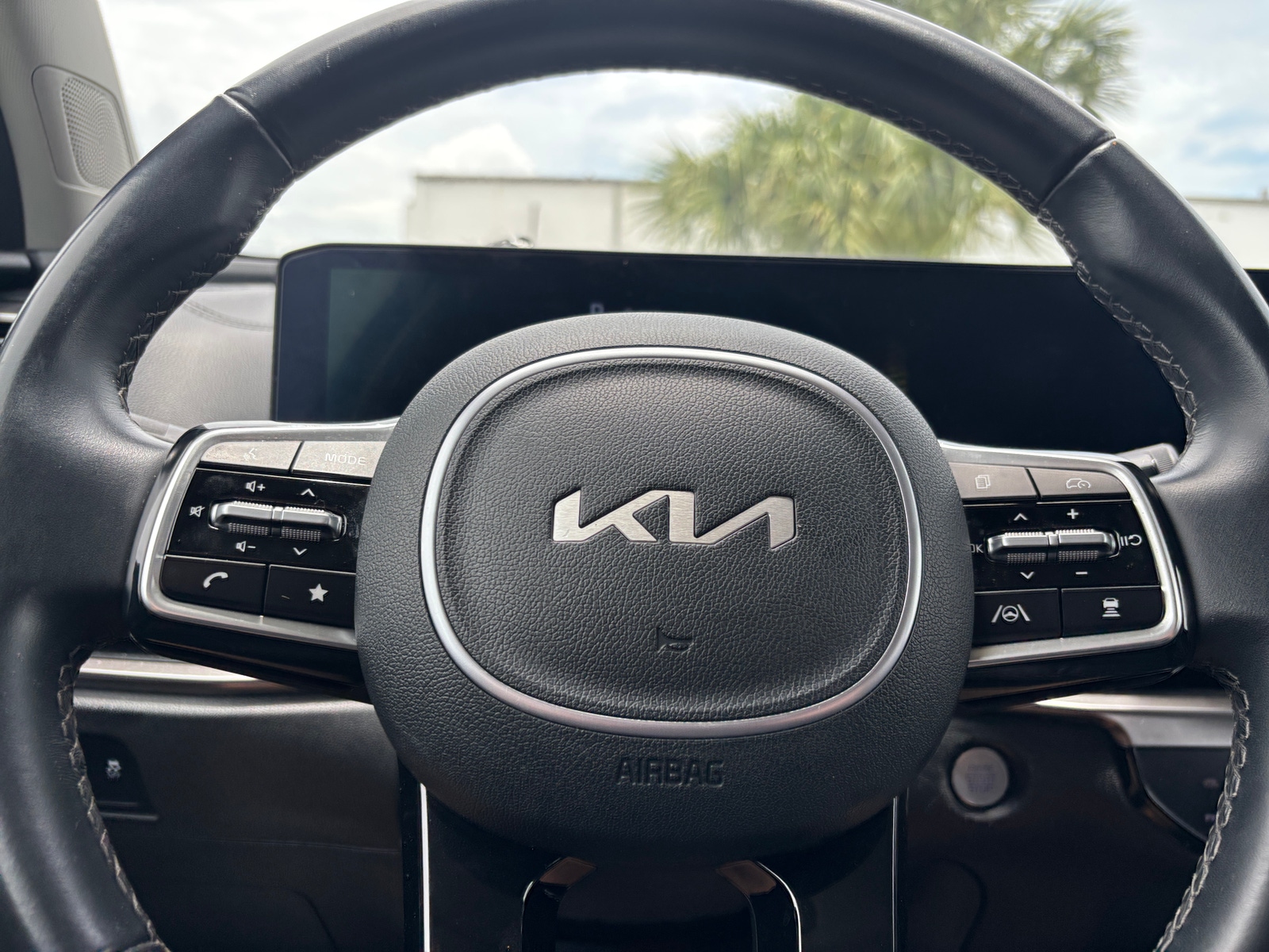 Thumbnail: 2024 Kia Sorento - 4