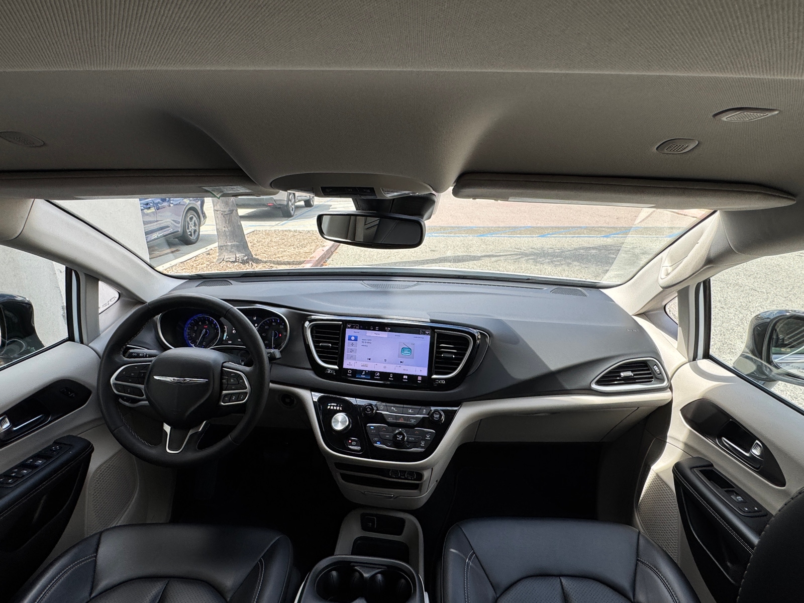 Thumbnail: 2024 Chrysler Pacifica - 2