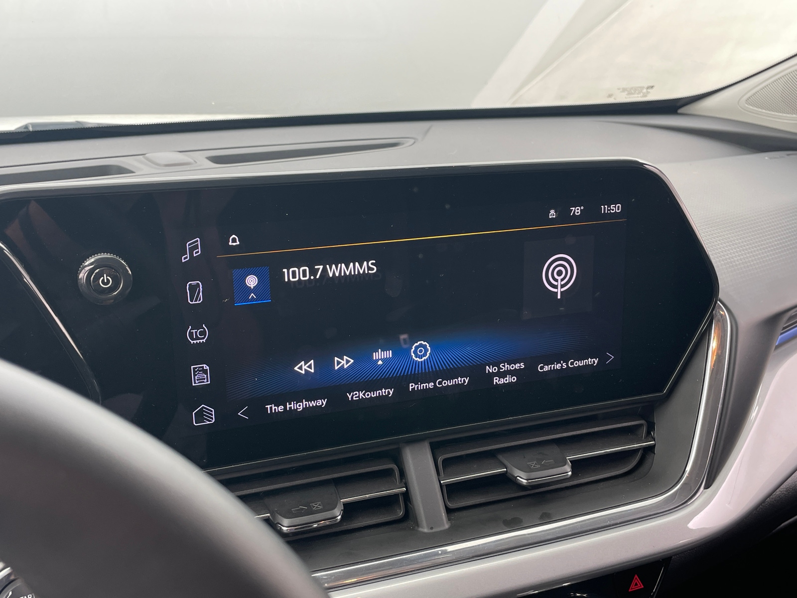 Thumbnail: 2025 Chevrolet Trax - 4