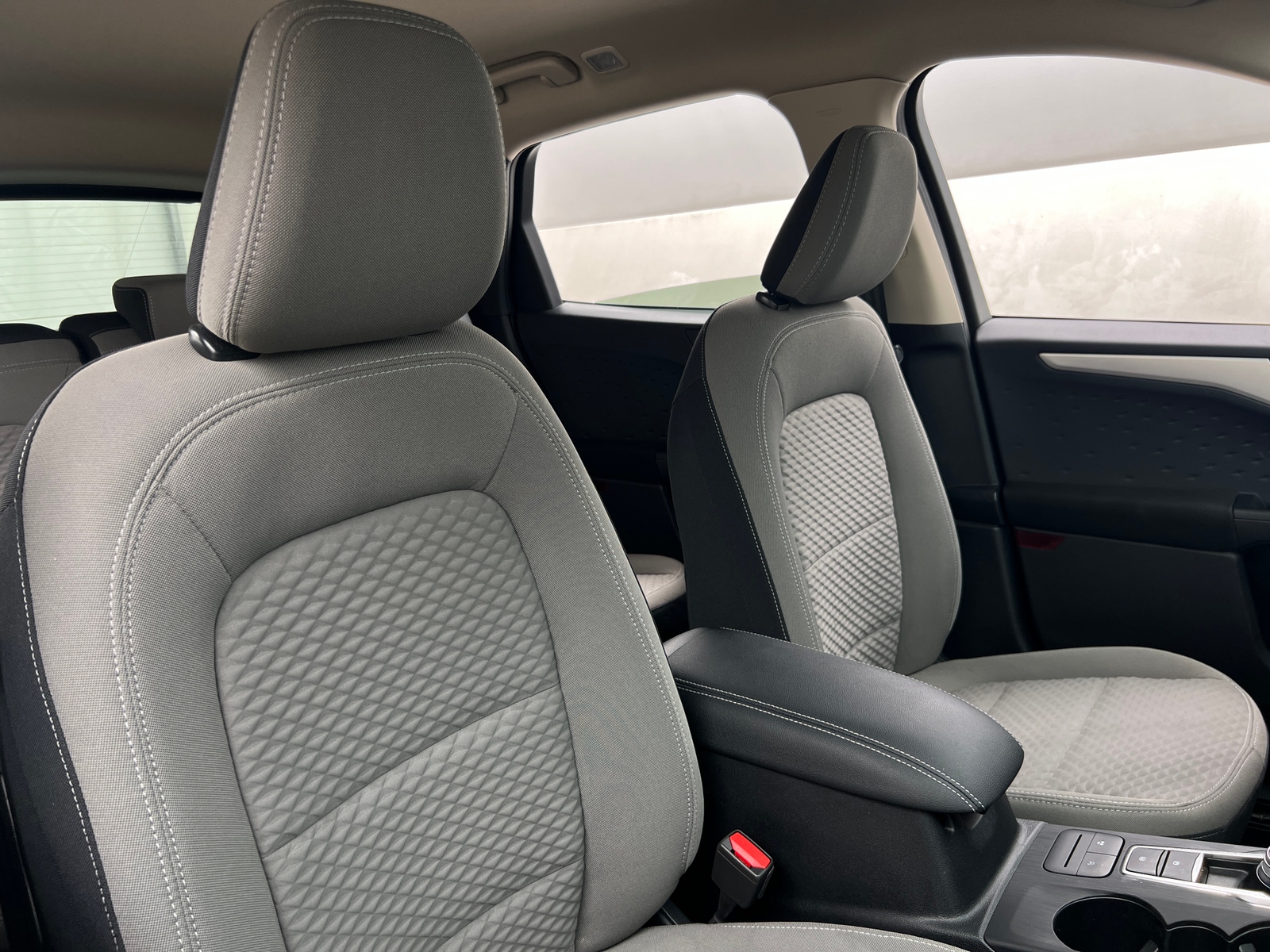 Thumbnail: 2020 Ford Escape - 2