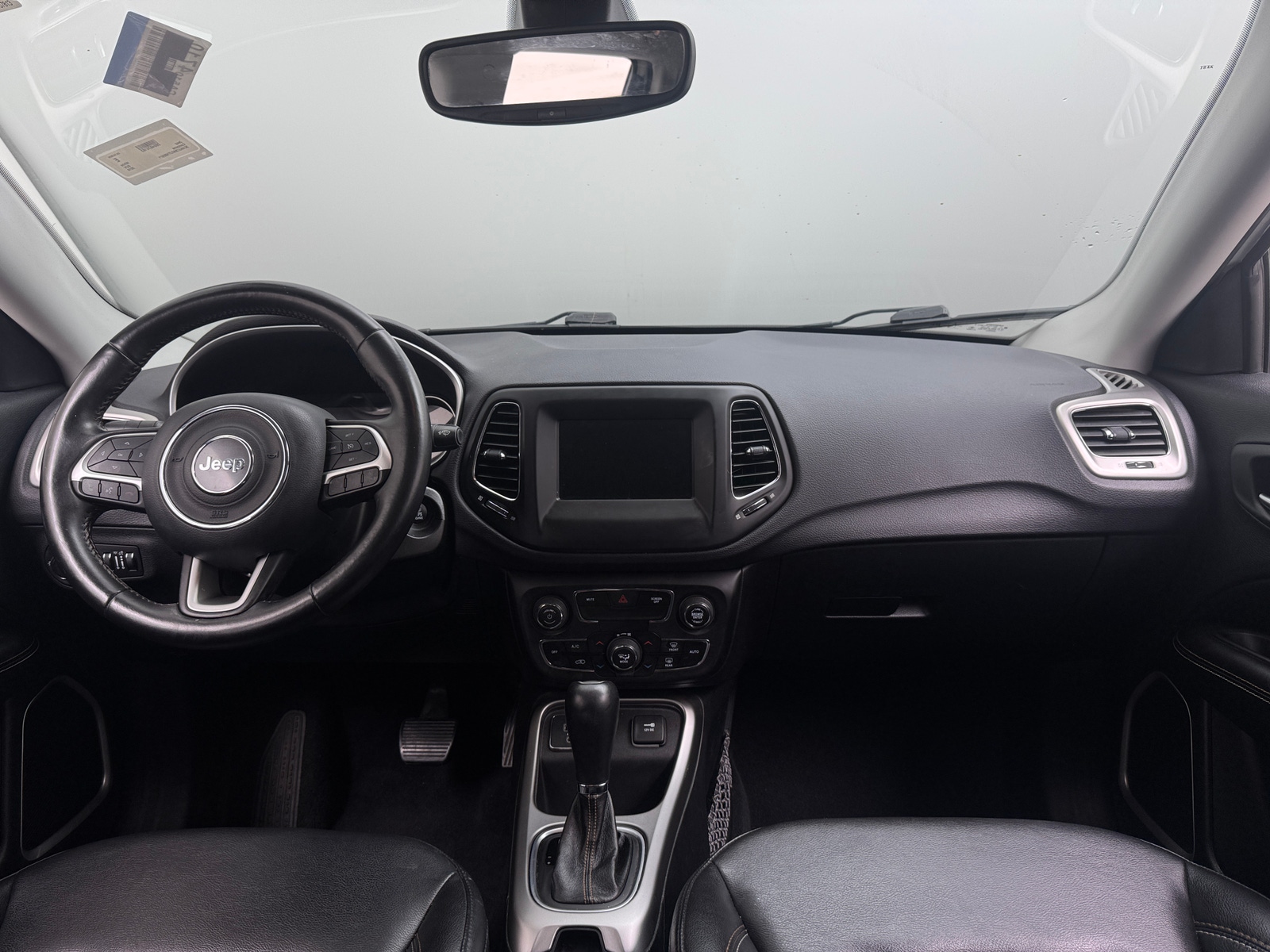 Thumbnail: 2018 Jeep Compass - 3