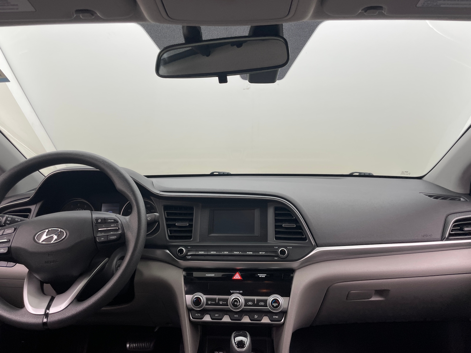 Thumbnail: 2020 Hyundai Elantra - 3