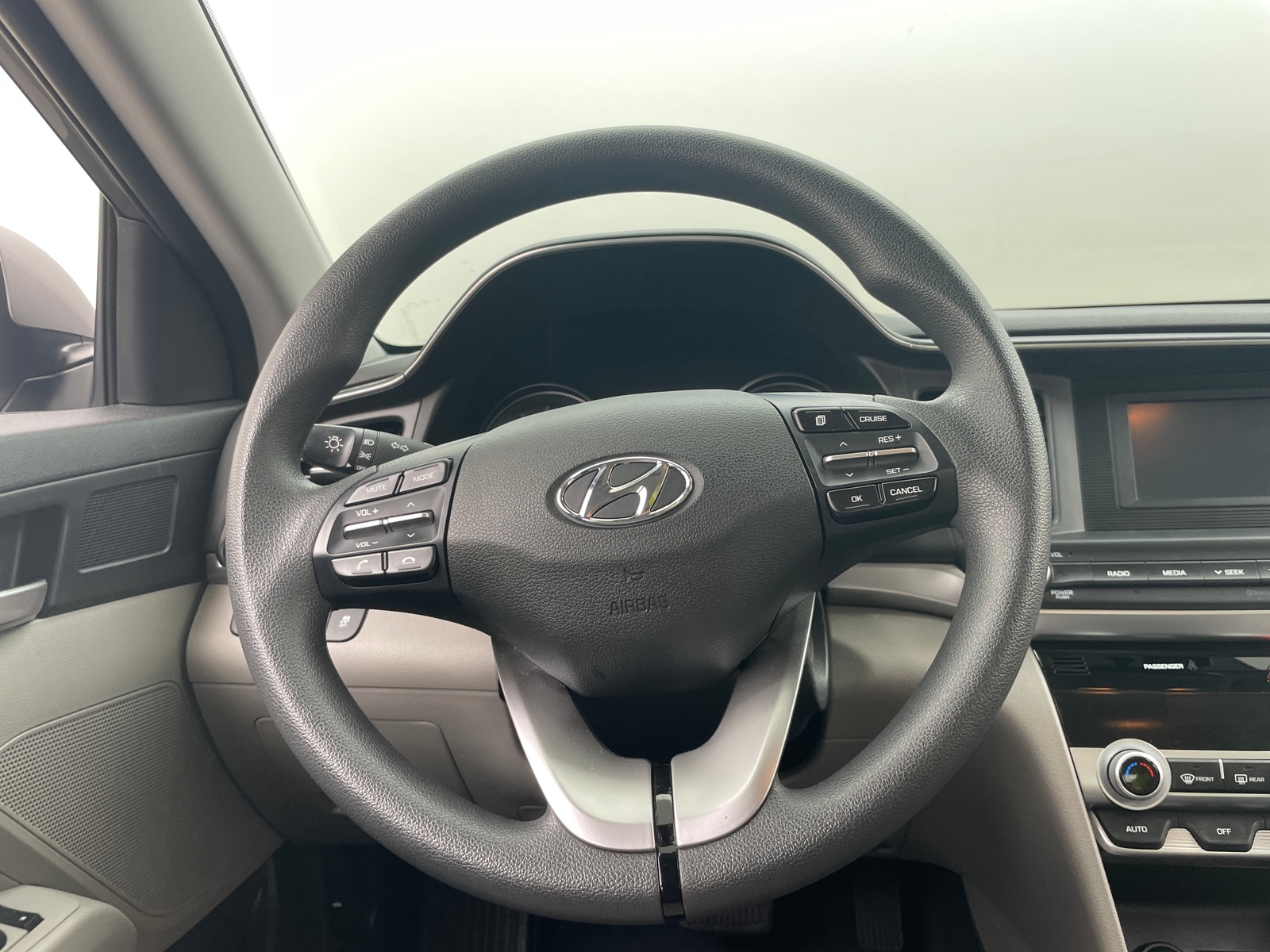 Thumbnail: 2020 Hyundai Elantra - 5