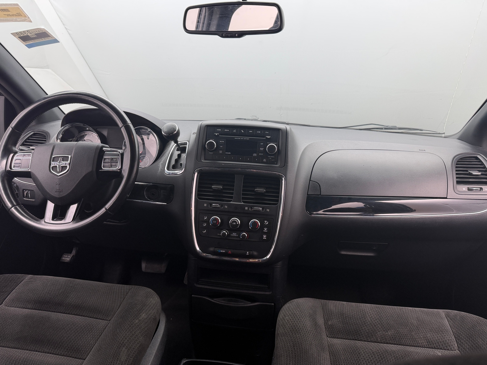 Thumbnail: 2016 Dodge Grand Caravan - 3