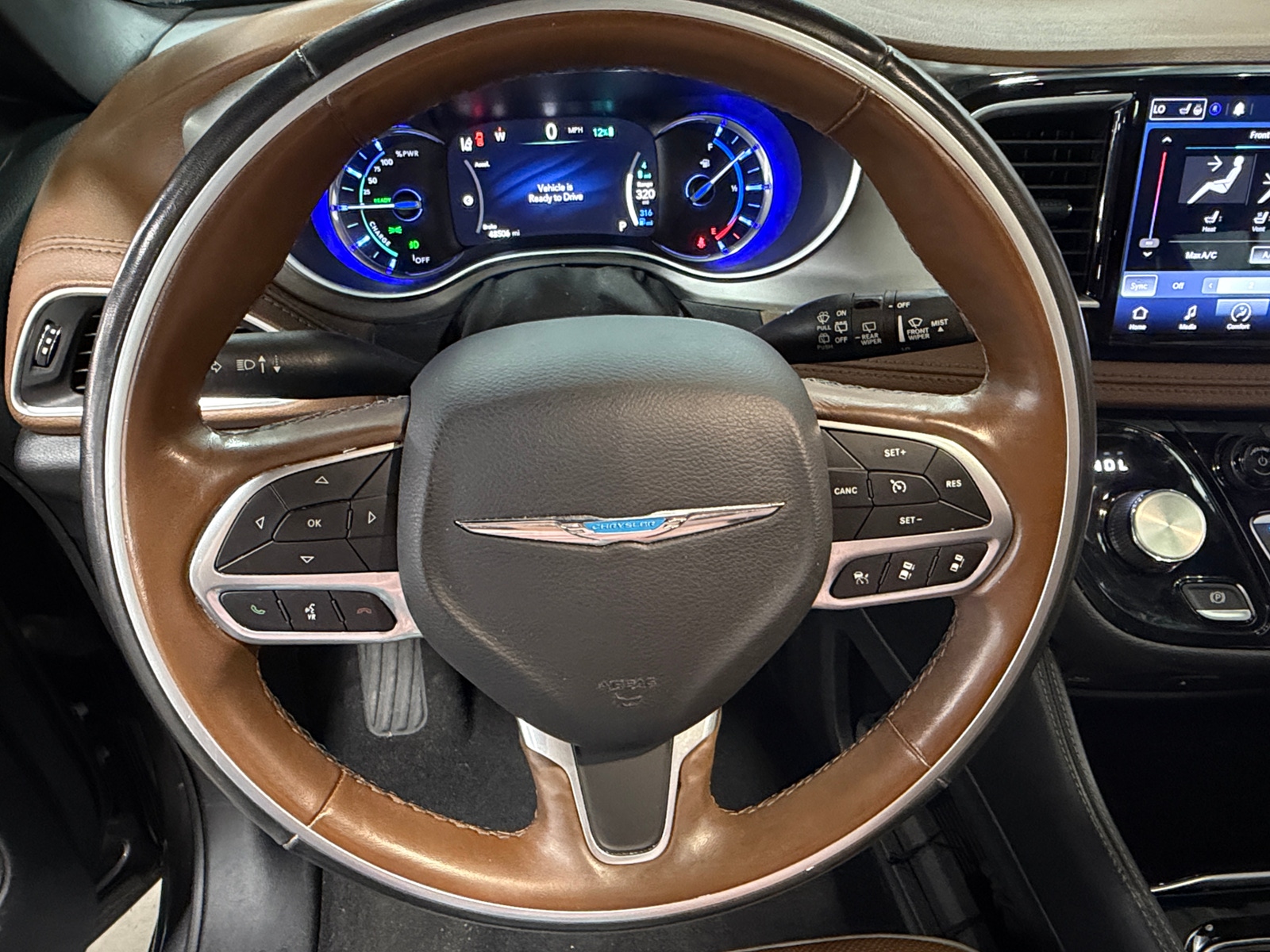 Thumbnail: 2021 Chrysler Pacifica - 4