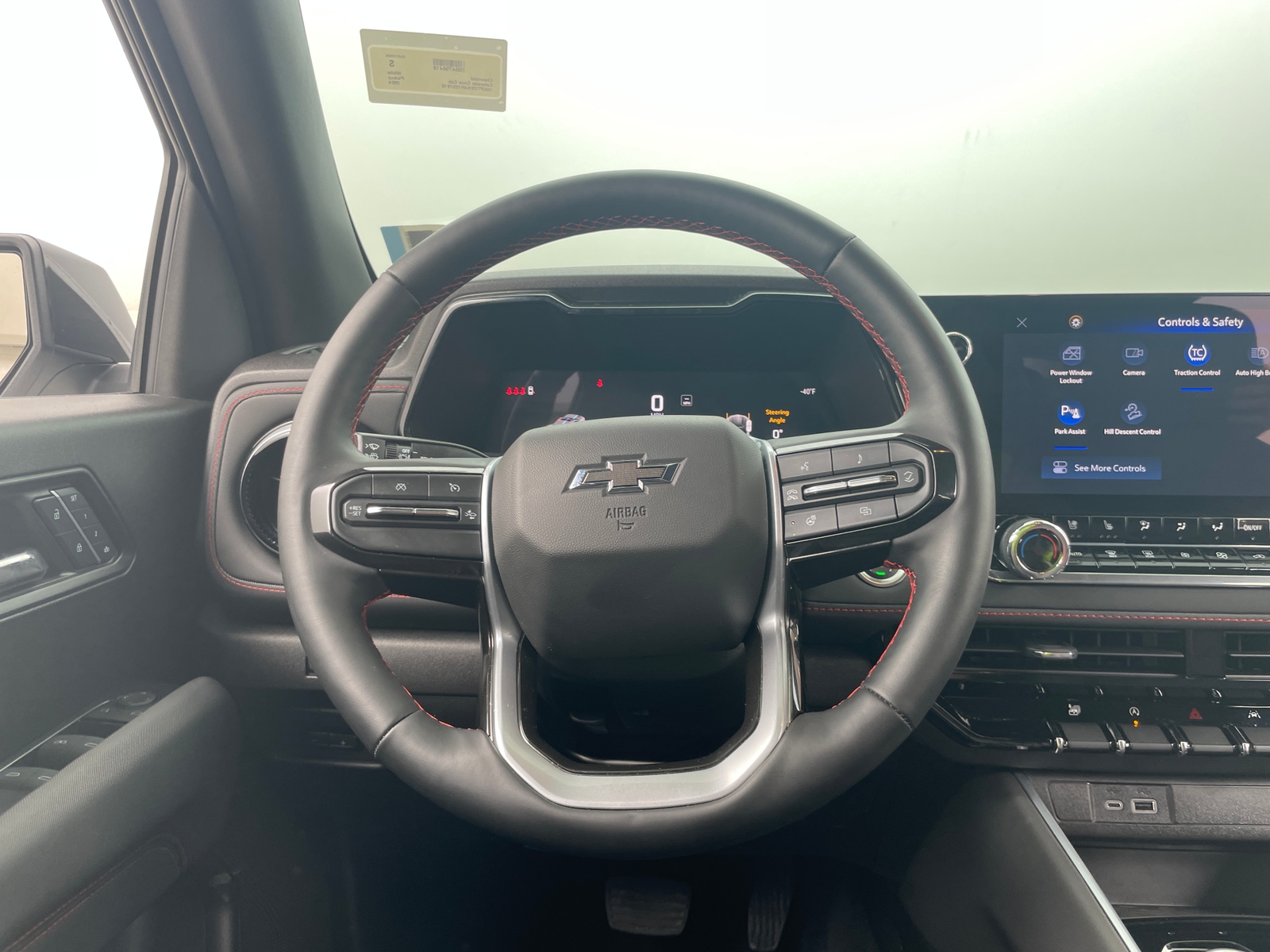 Thumbnail: 2024 Chevrolet Colorado - 5