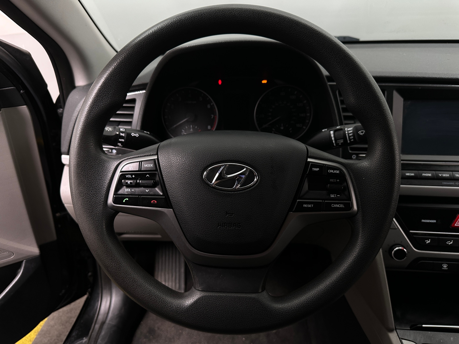 Thumbnail: 2017 Hyundai Elantra - 5