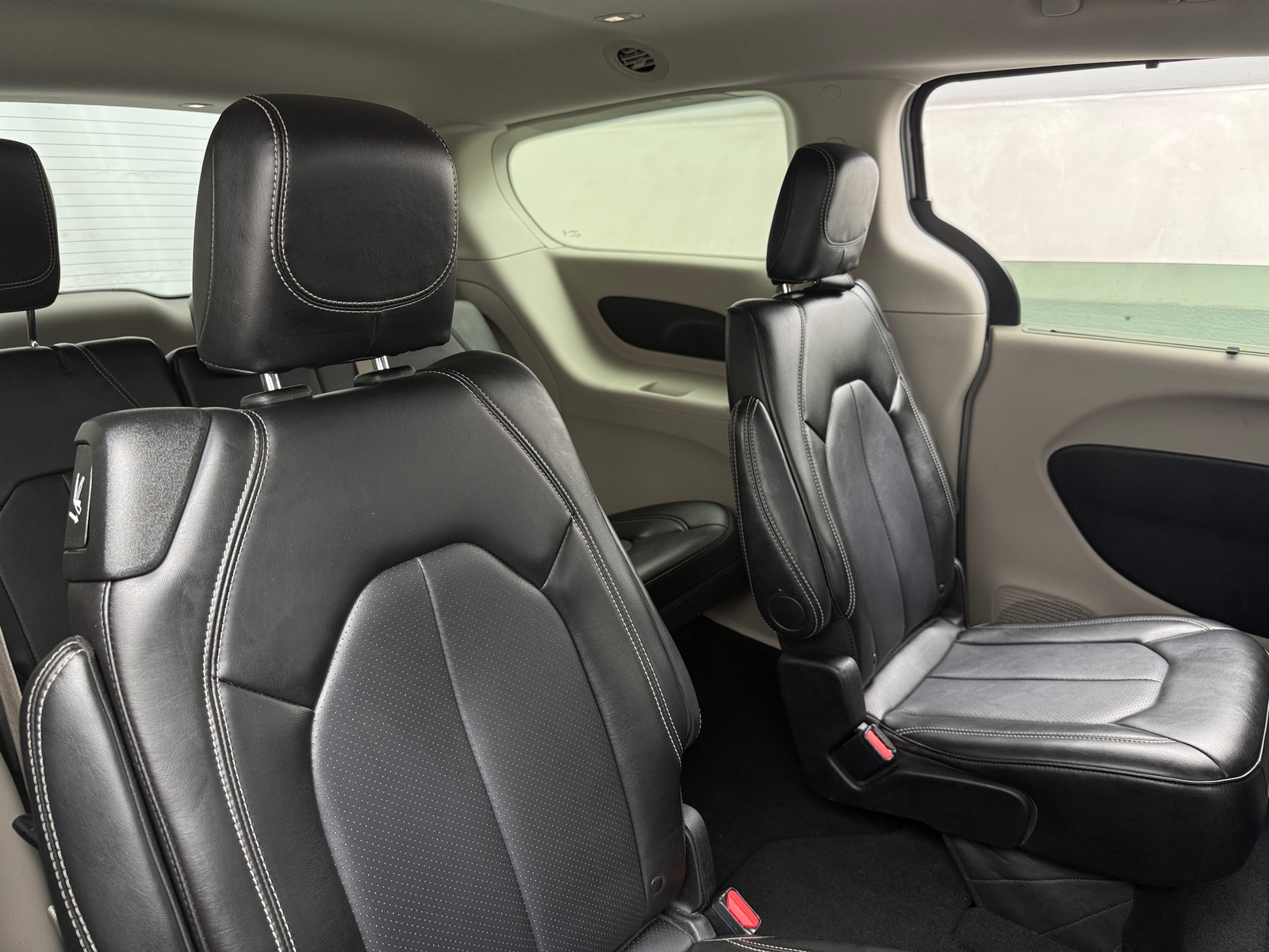 Thumbnail: 2024 Chrysler Pacifica - 5
