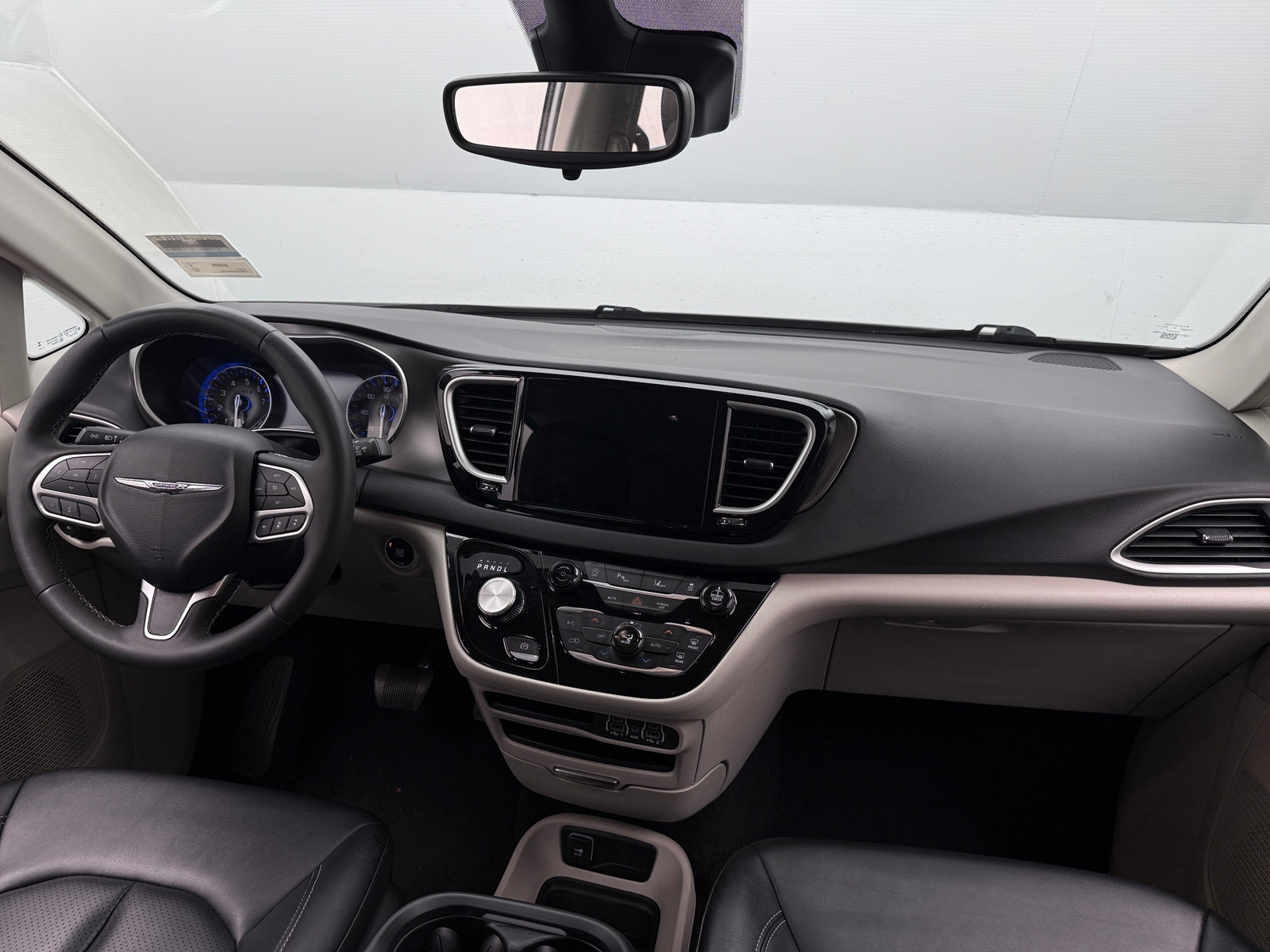 Thumbnail: 2024 Chrysler Pacifica - 2