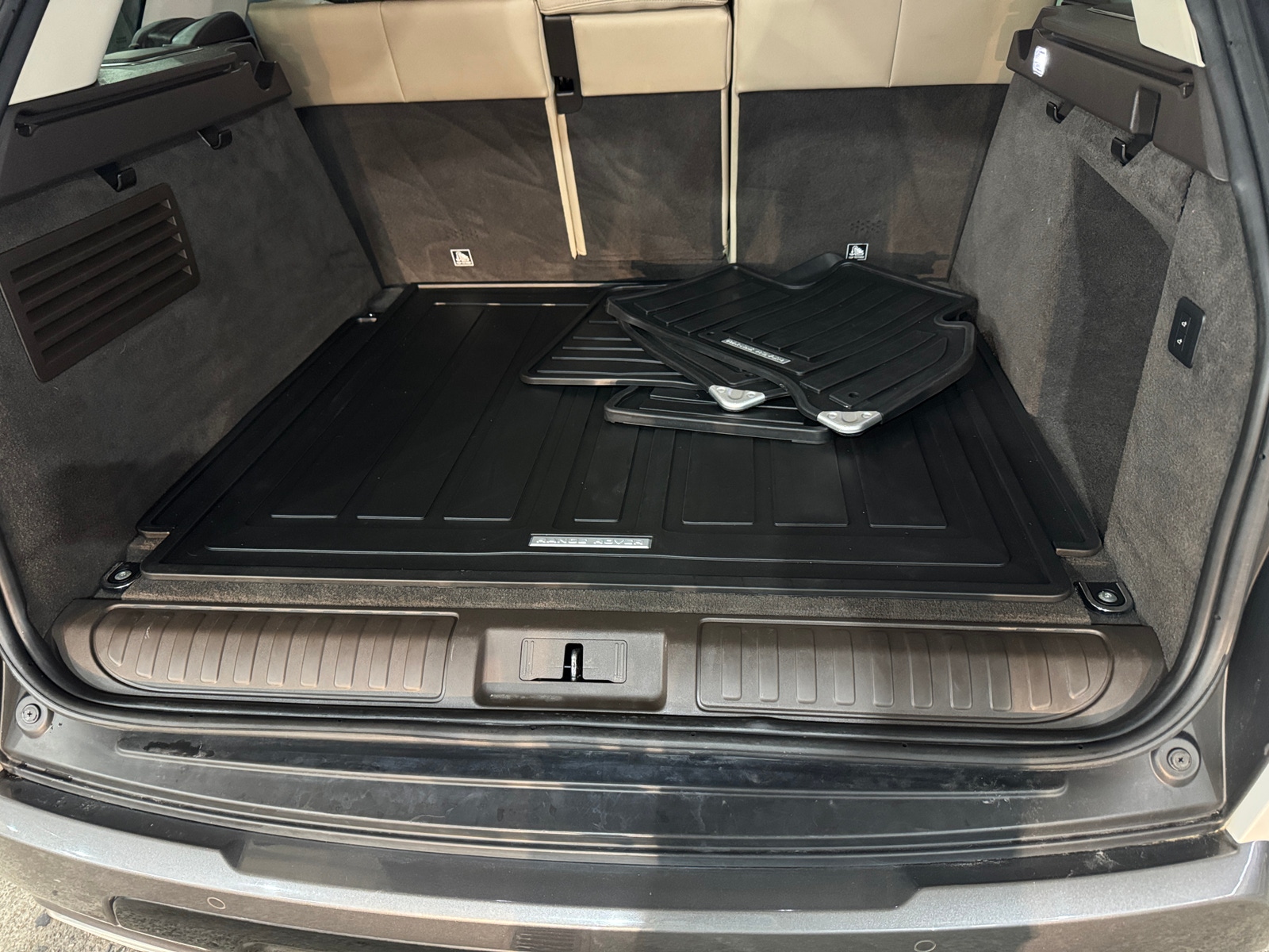 Thumbnail: 2019 Land Rover Range Rover Sport - 6