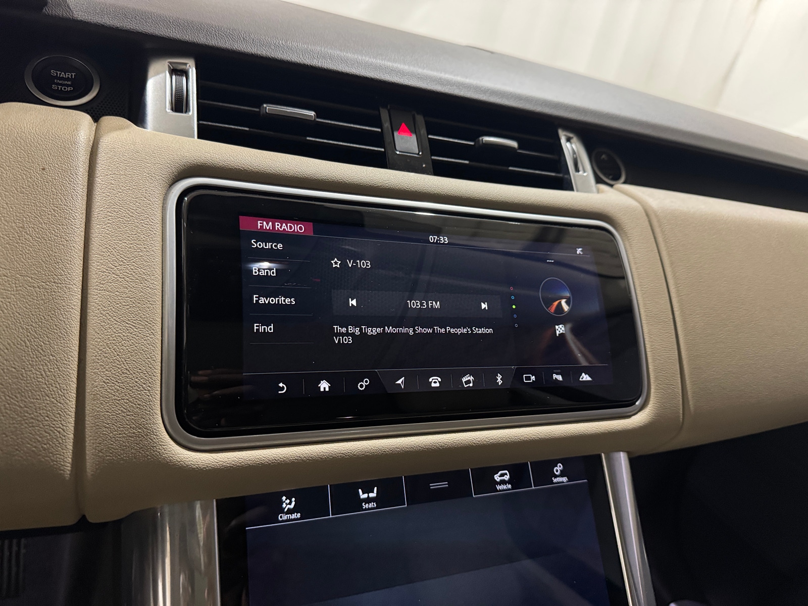 Thumbnail: 2019 Land Rover Range Rover Sport - 3
