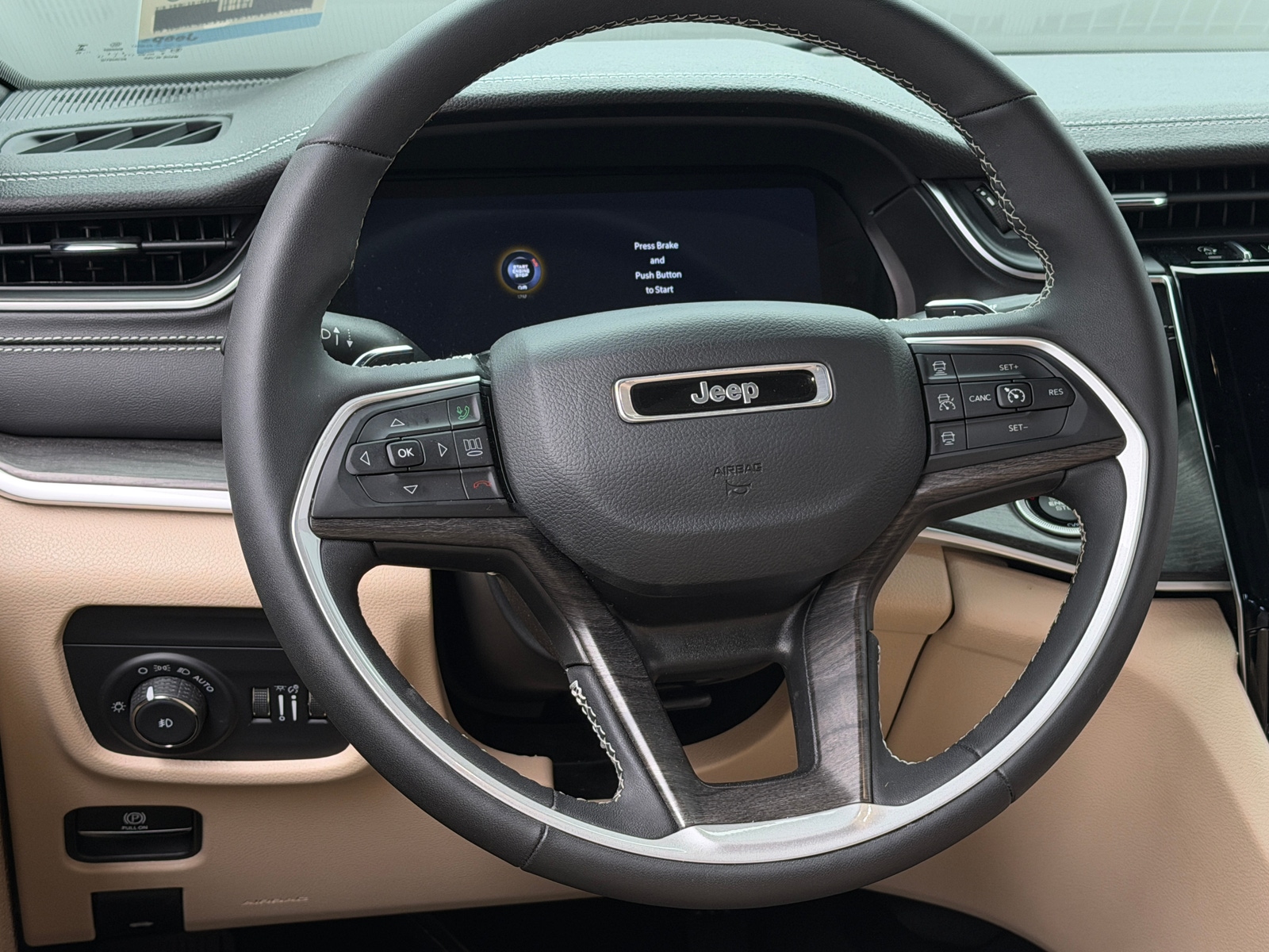 Thumbnail: 2023 Jeep Grand Cherokee L - 4