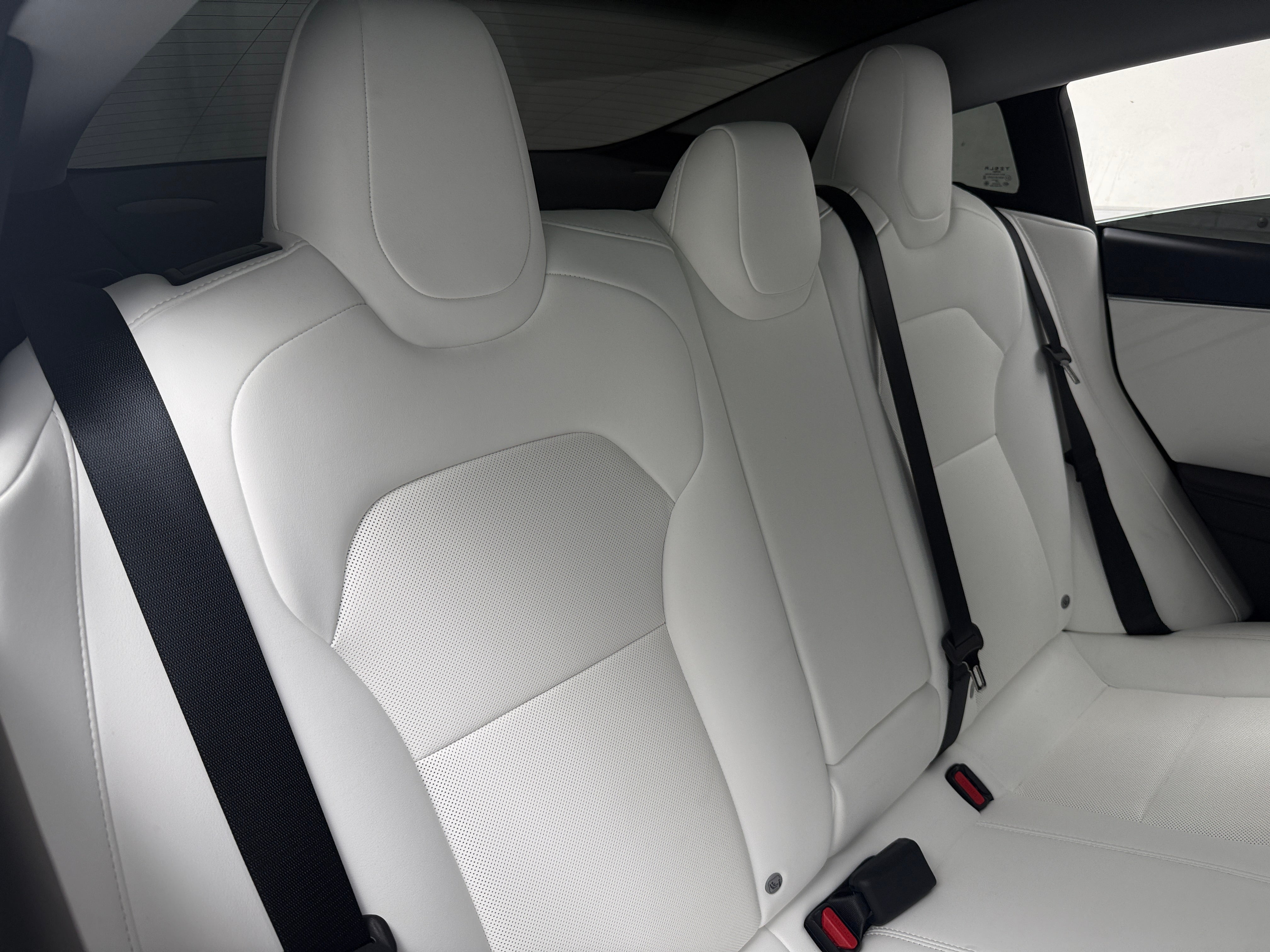 2025 Tesla Model 3 Performance - Photo 3
