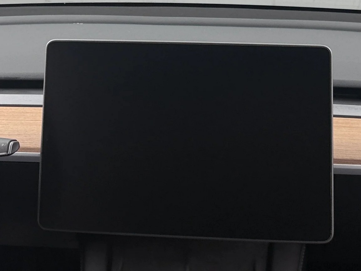 Thumbnail: 2023 Tesla Model Y - 3