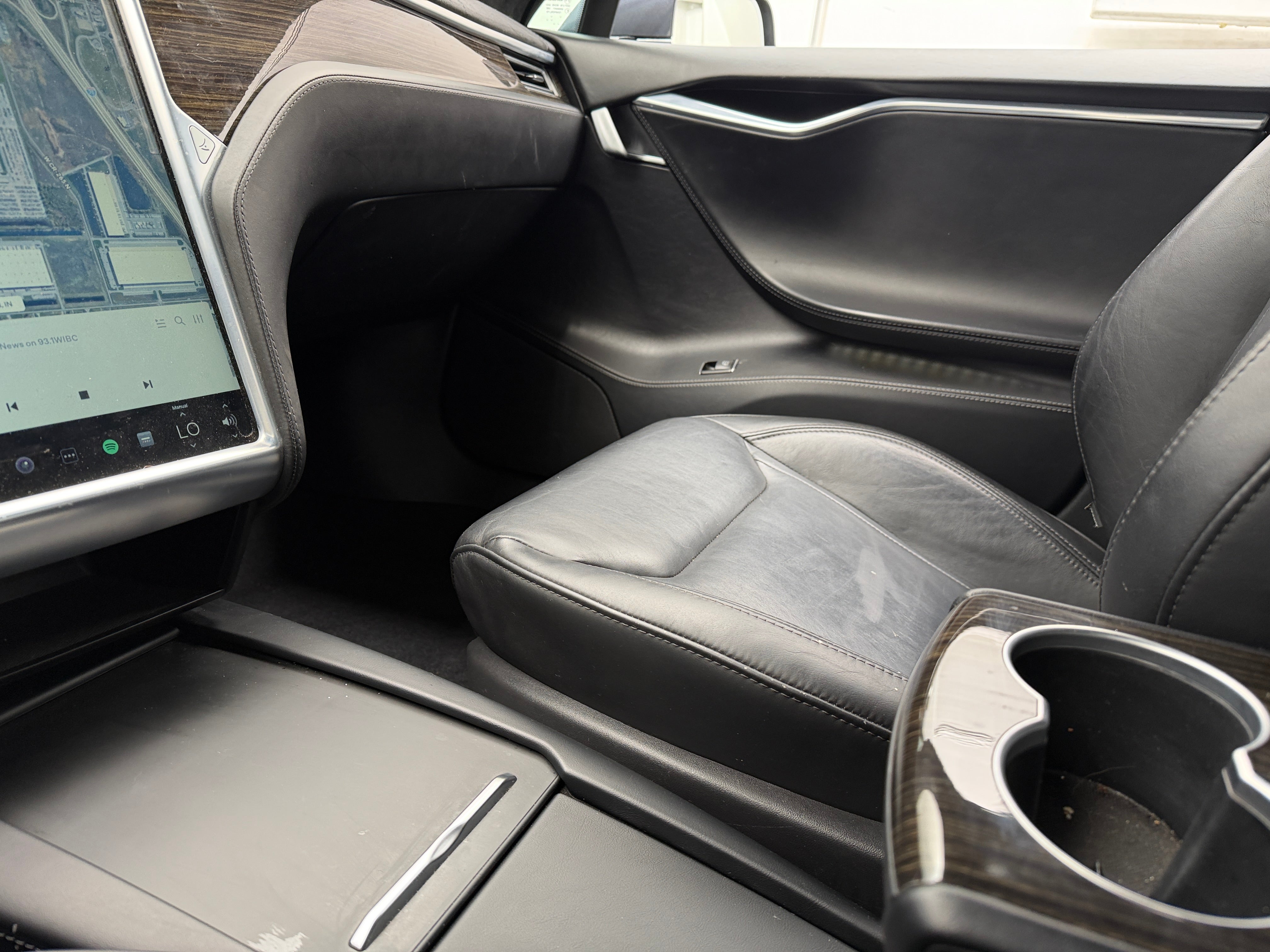 2016 Tesla Model S P90D - Photo 6