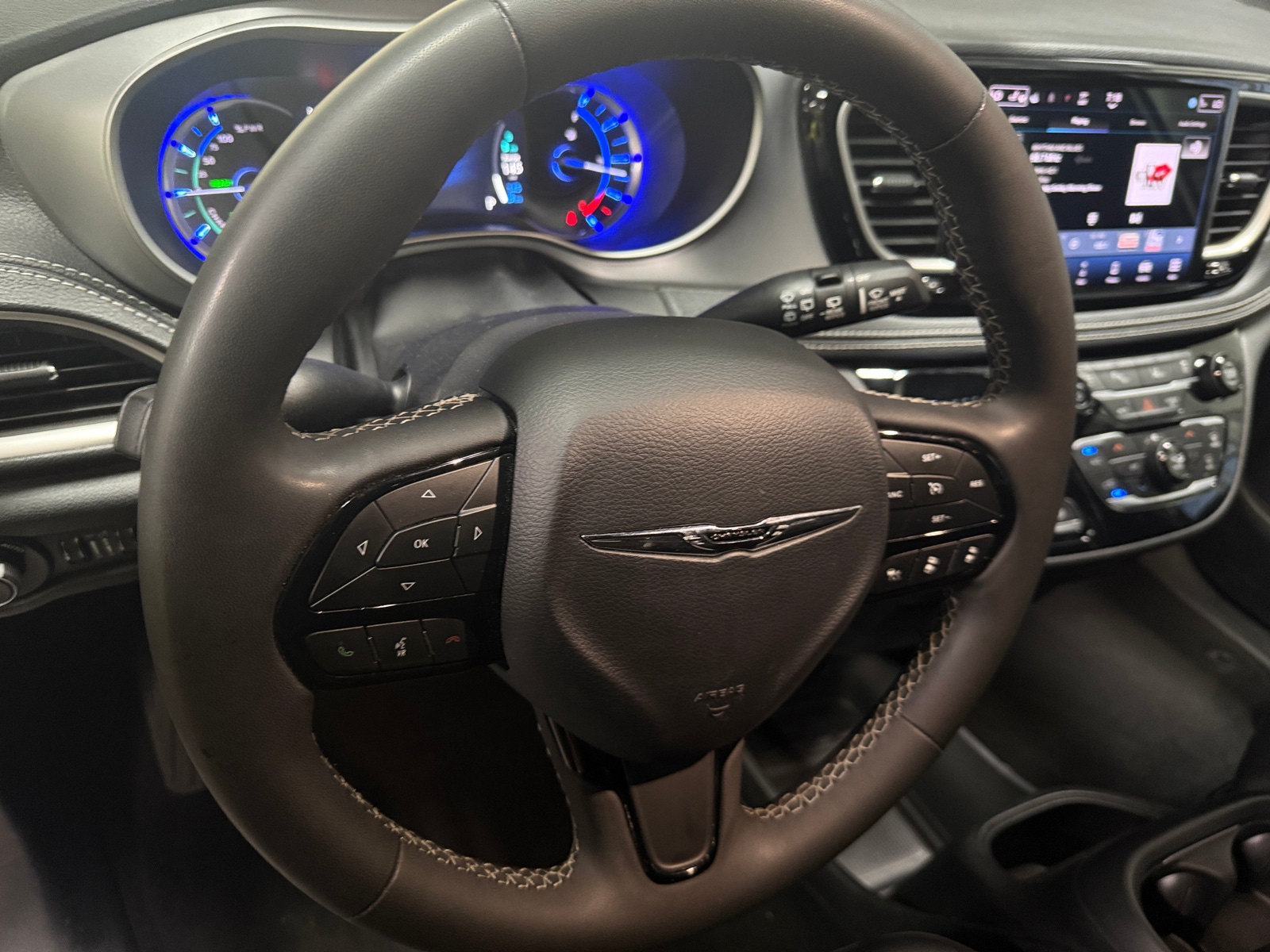 Thumbnail: 2024 Chrysler Pacifica - 4
