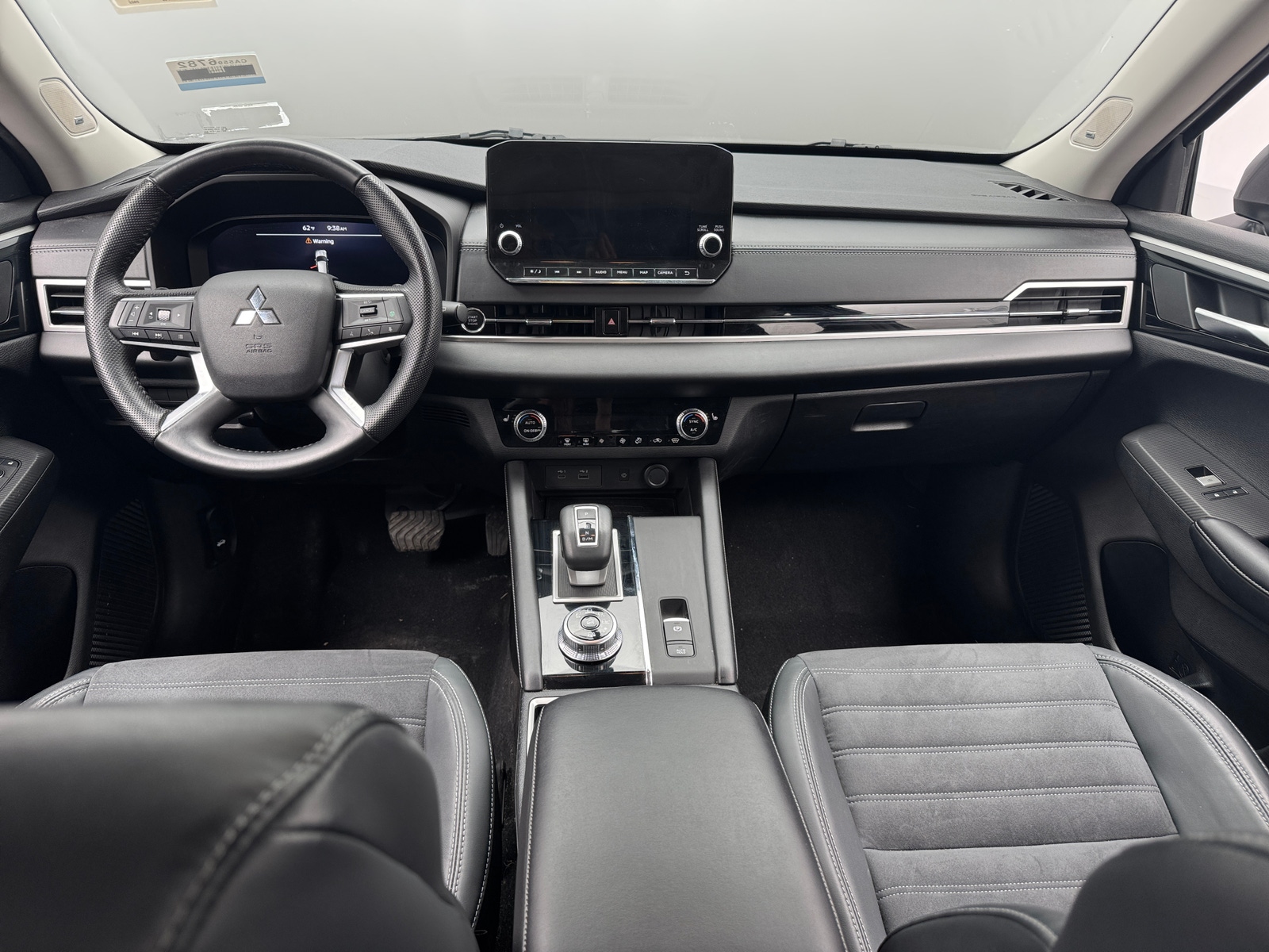 Thumbnail: 2022 Mitsubishi Outlander - 2