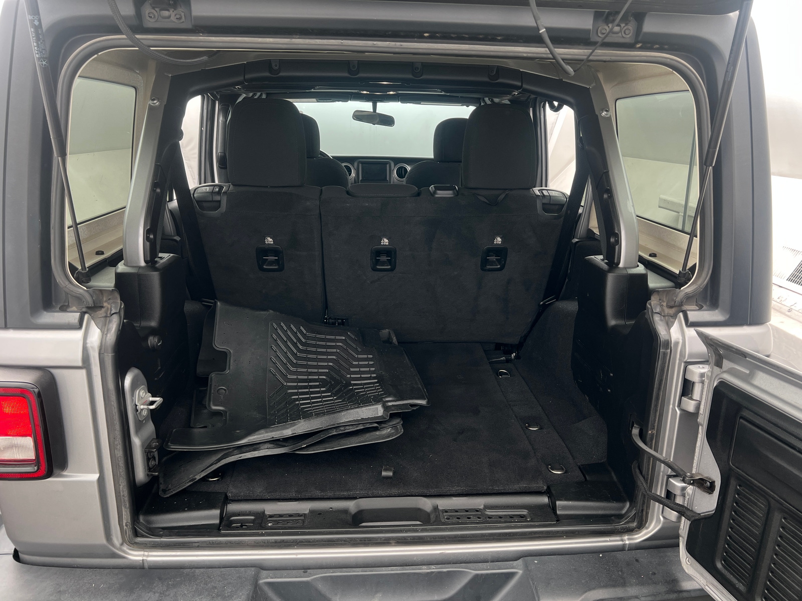 Thumbnail: 2020 Jeep Wrangler - 7