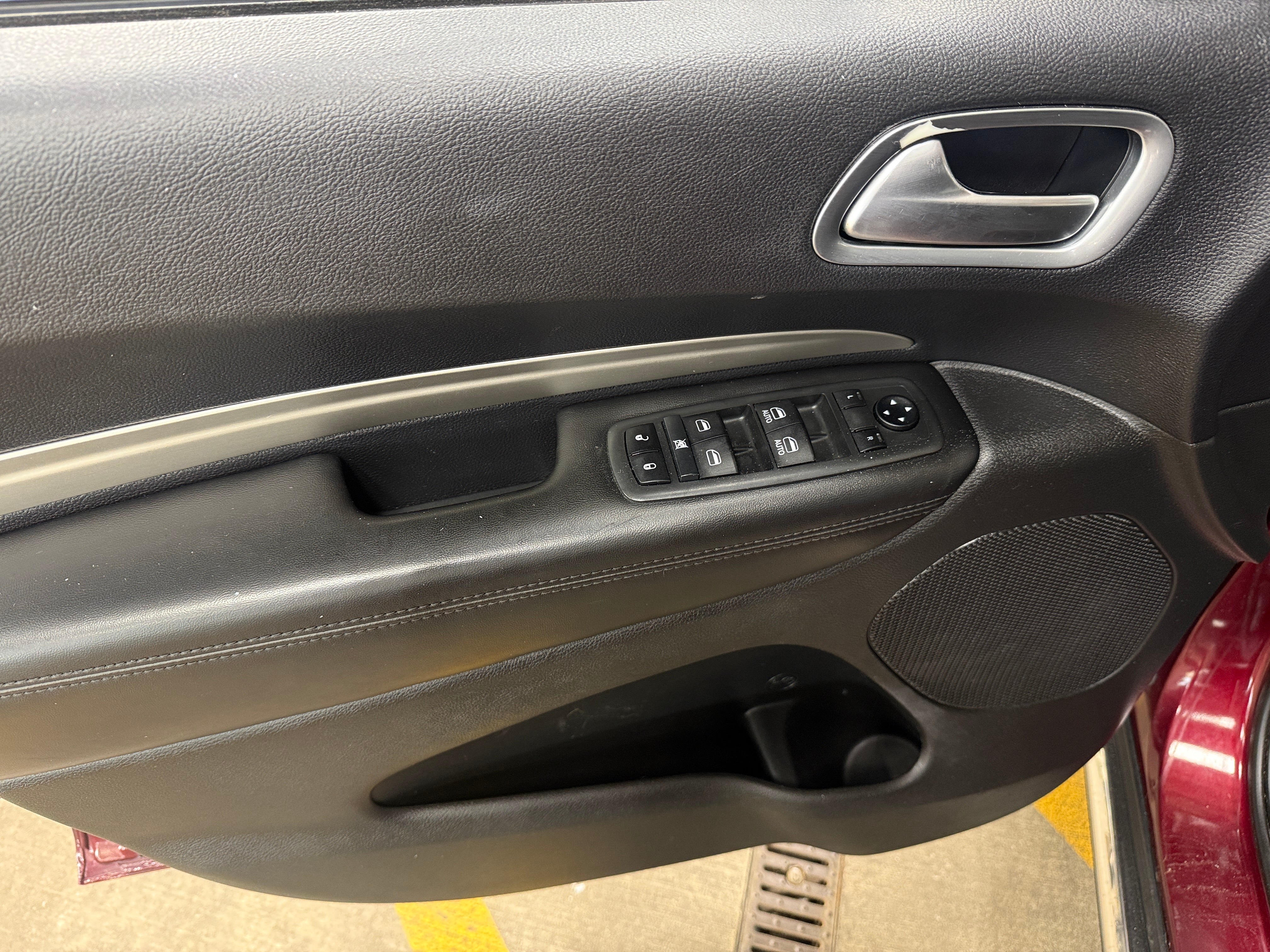 2019 Dodge Durango SXT - Photo 10