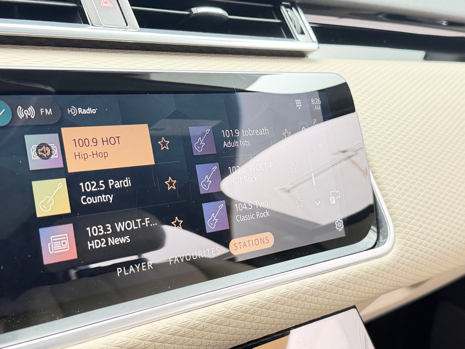Thumbnail: 2021 Land Rover Range Rover Velar - 3