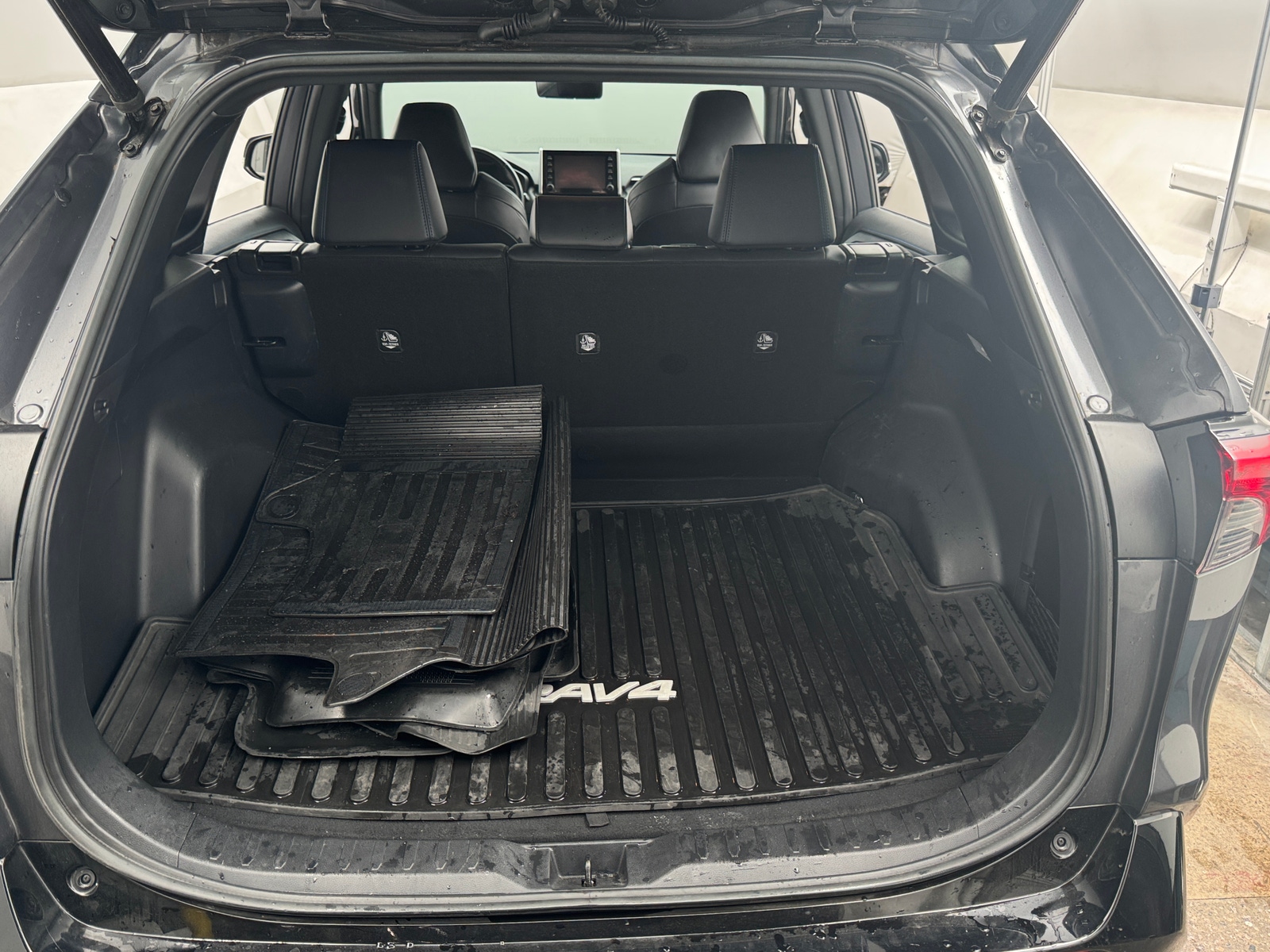 Thumbnail: 2019 Toyota RAV4 - 6