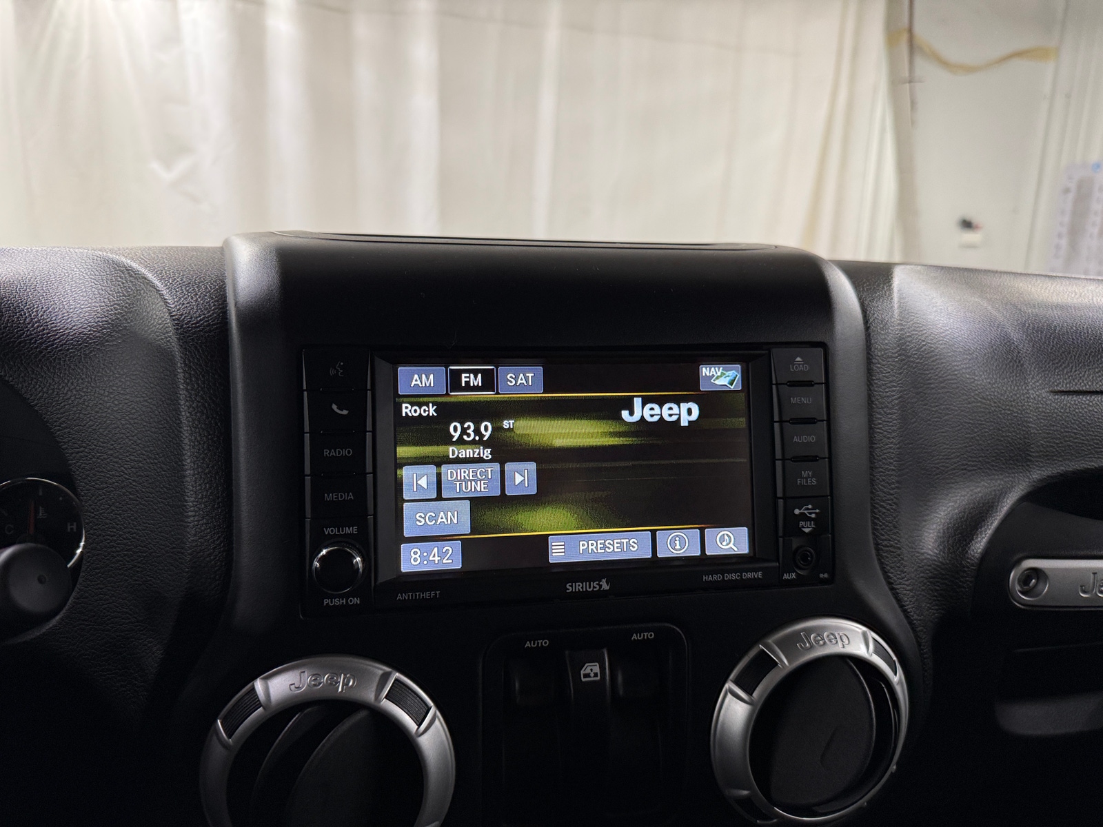 Thumbnail: 2017 Jeep Wrangler - 4