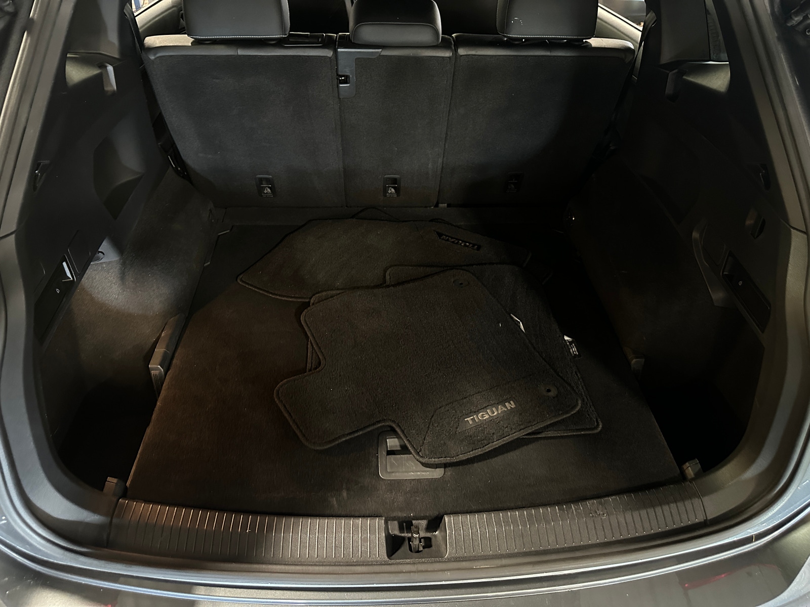 Thumbnail: 2021 Volkswagen Tiguan - 6