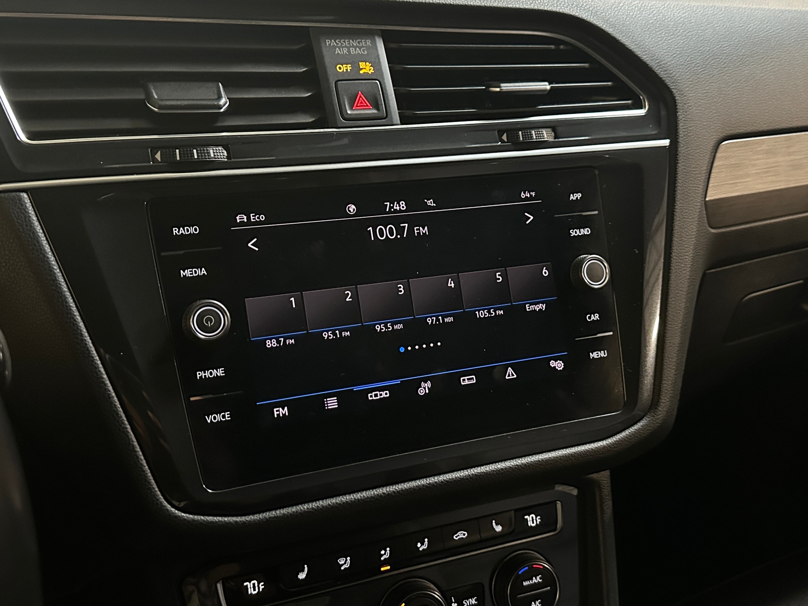 Thumbnail: 2021 Volkswagen Tiguan - 3