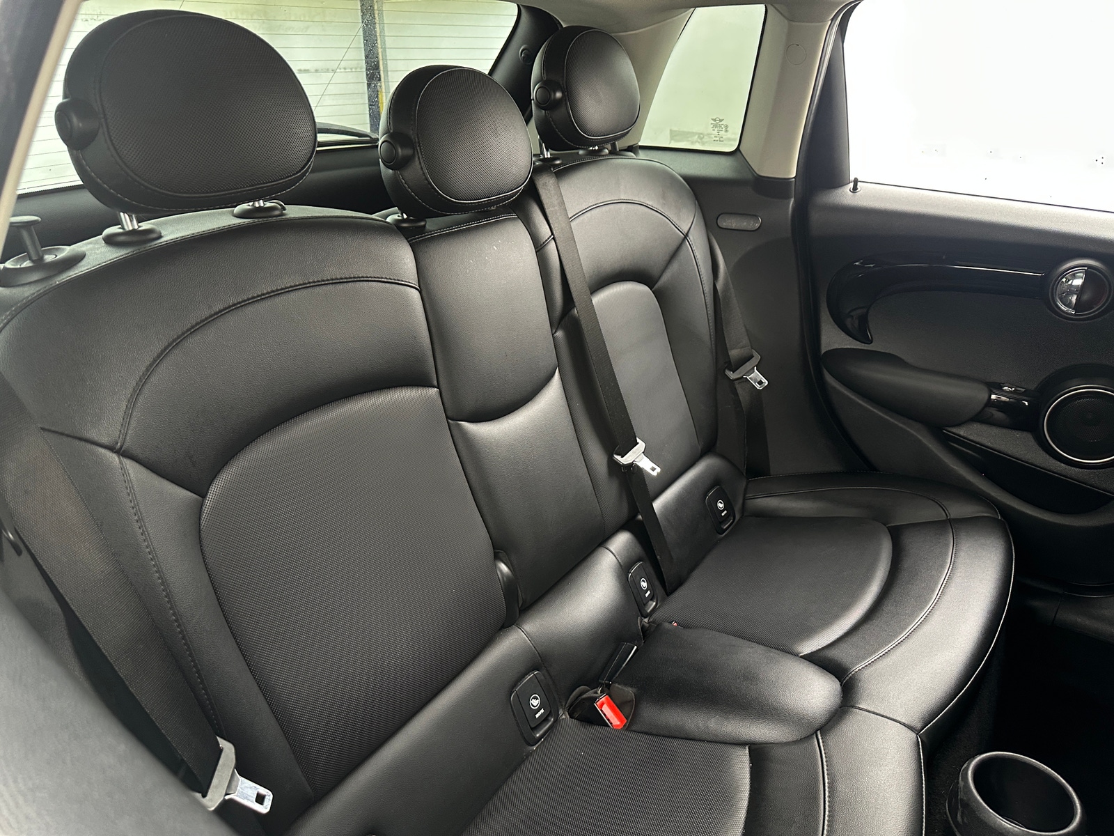 Thumbnail: 2015 MINI Cooper Hardtop - 5