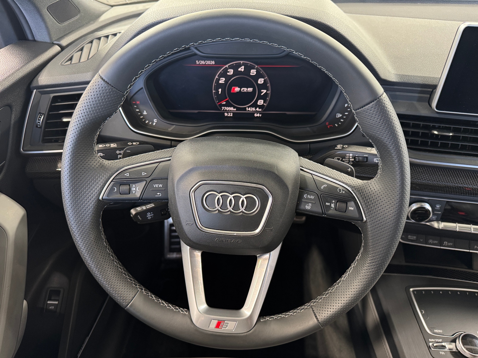 Thumbnail: 2018 Audi SQ5 - 4