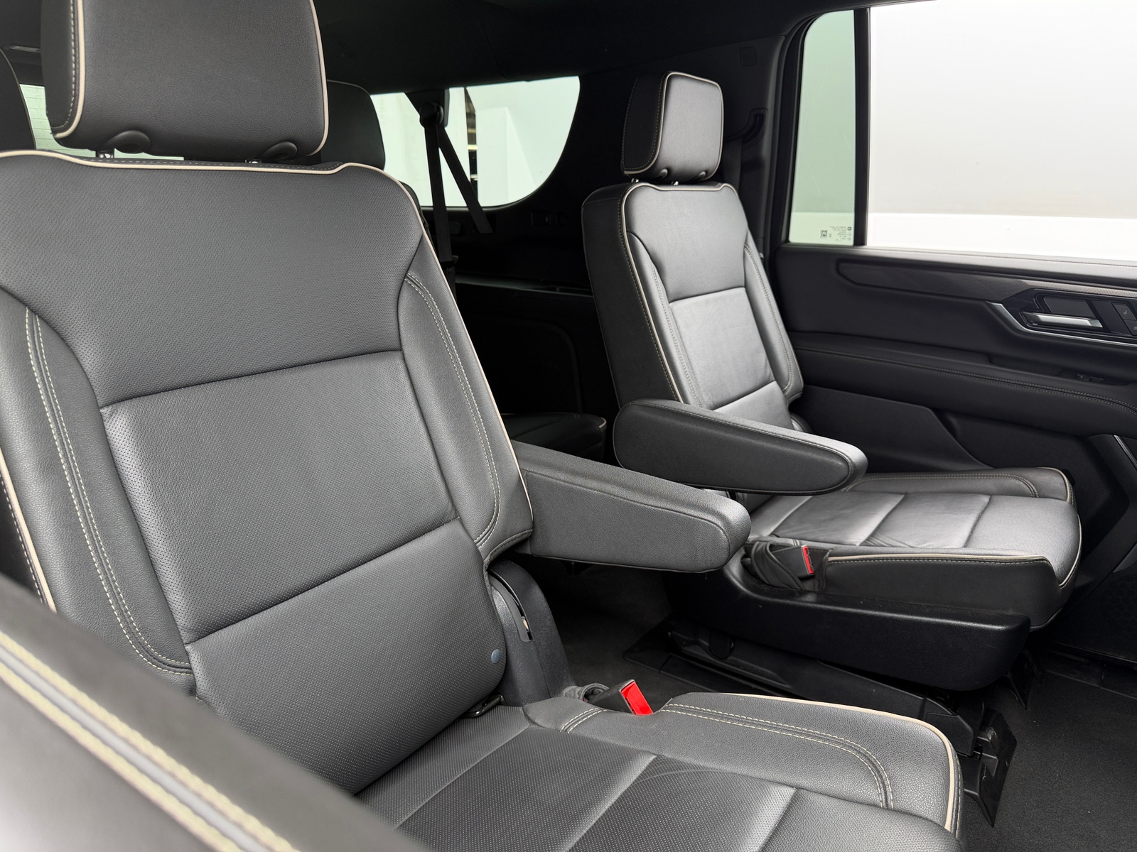 Thumbnail: 2025 GMC Yukon XL - 5