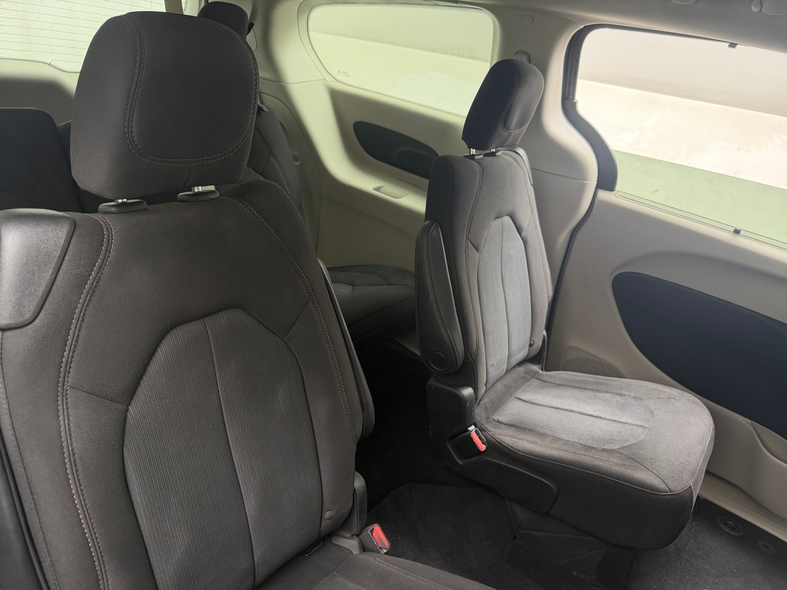 Thumbnail: 2020 Chrysler Pacifica - 6