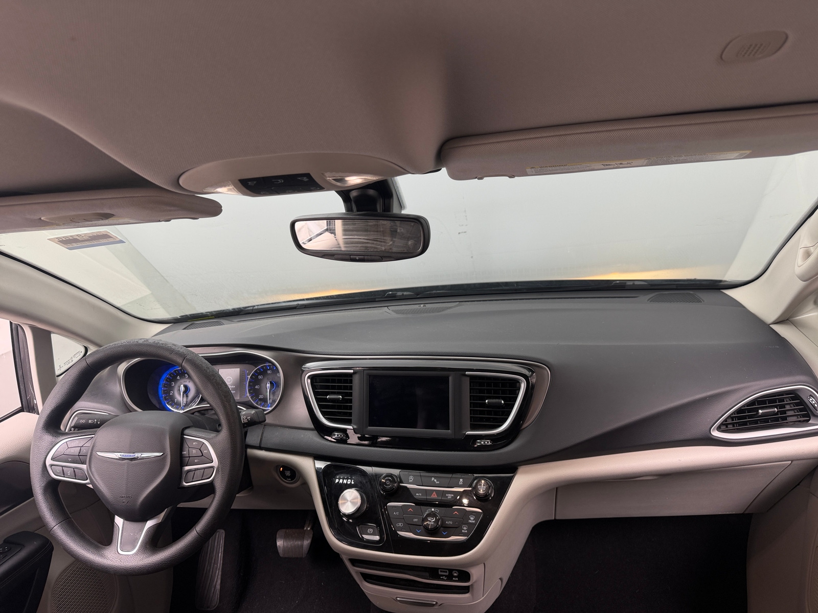 Thumbnail: 2020 Chrysler Pacifica - 3