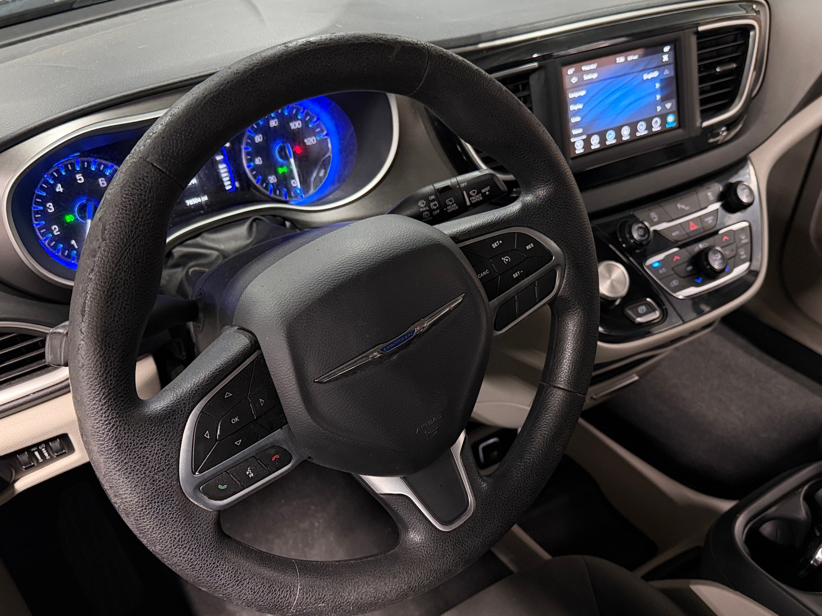 Thumbnail: 2020 Chrysler Pacifica - 5