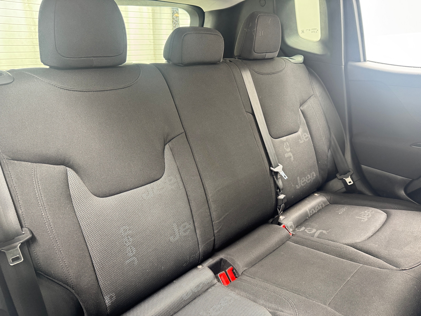 Thumbnail: 2015 Jeep Renegade - 6