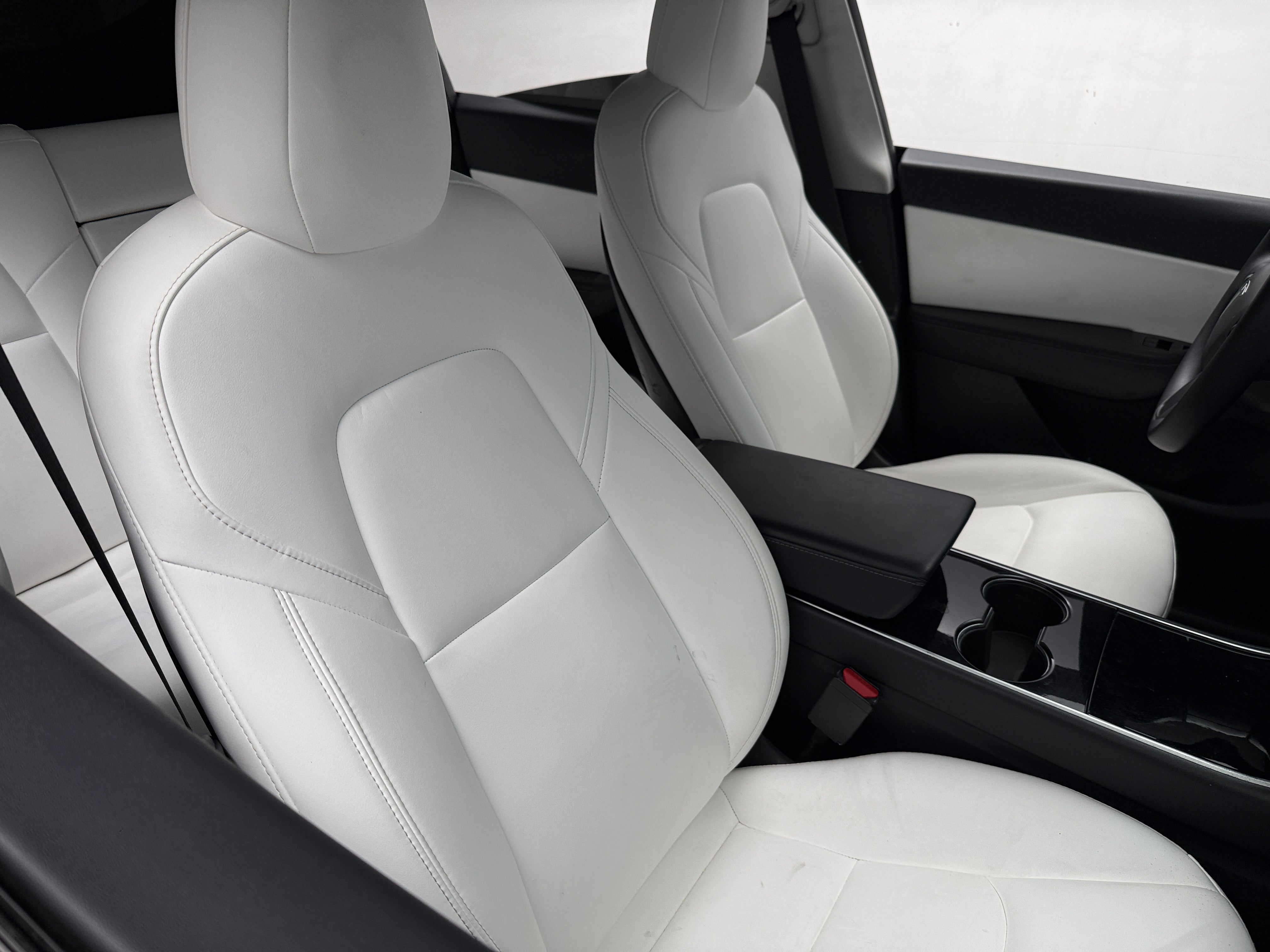 Used 2020 Tesla Model Y Long Range with VIN 5YJYGDEE7LF046411 for sale in Auburn, WA