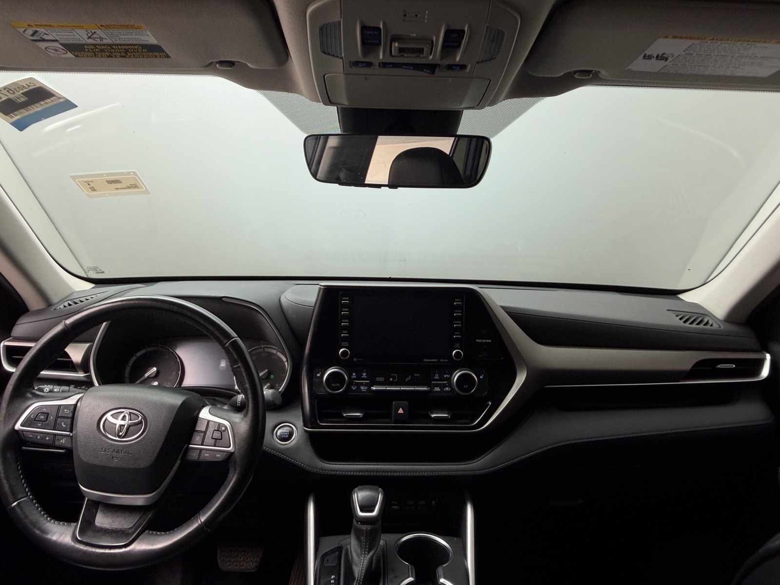 Thumbnail: 2022 Toyota Highlander - 2