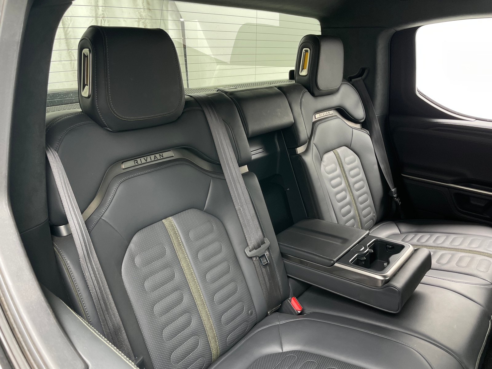 Thumbnail: 2023 Rivian R1T - 5