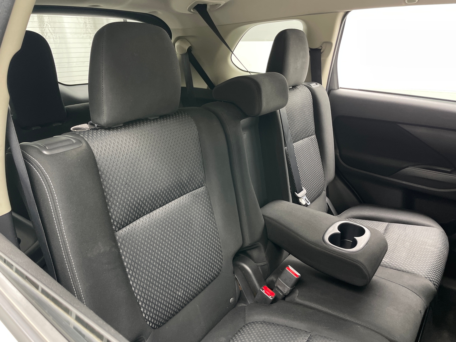 Thumbnail: 2018 Mitsubishi Outlander - 6