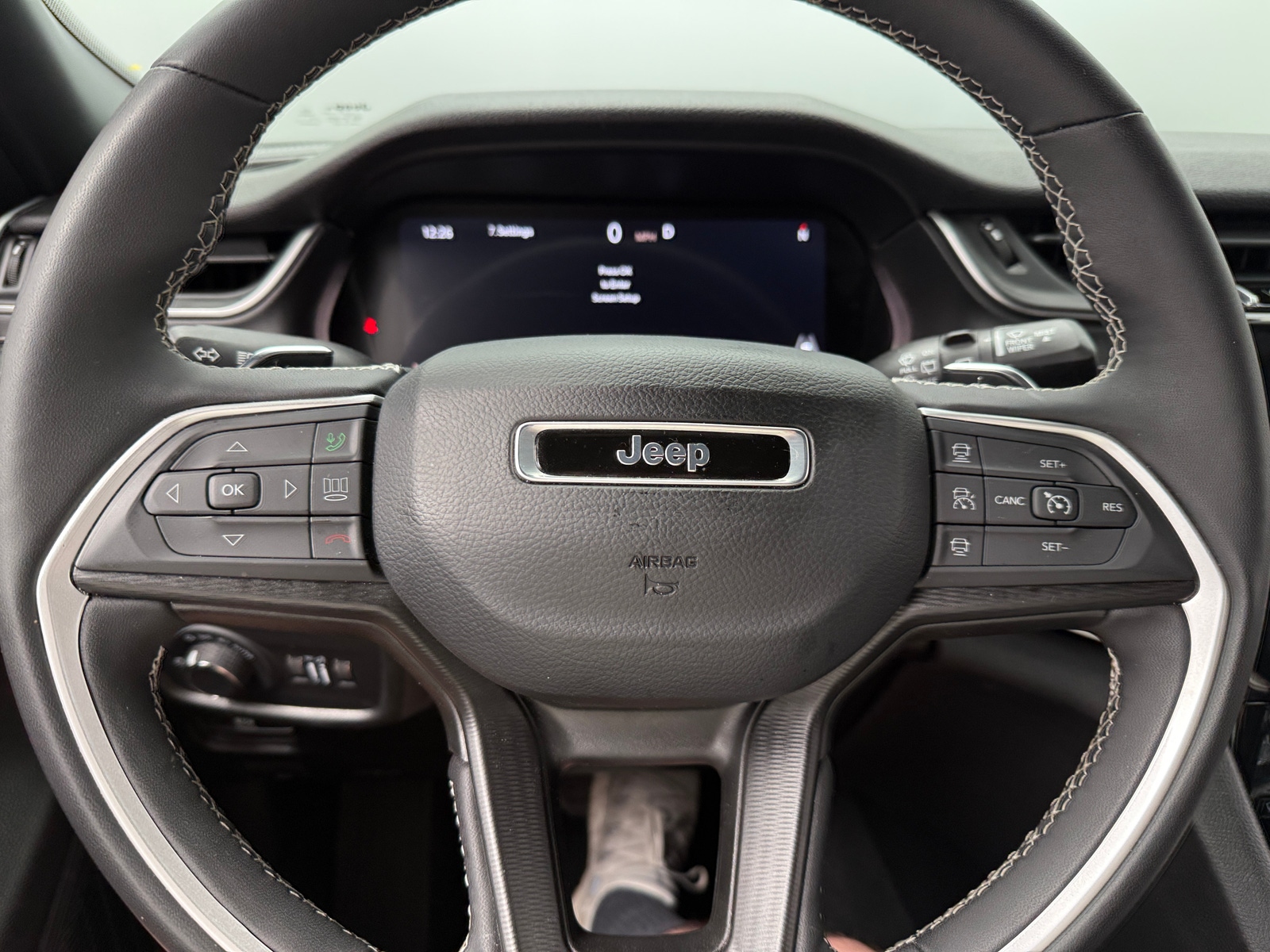 Thumbnail: 2025 Jeep Grand Cherokee - 4